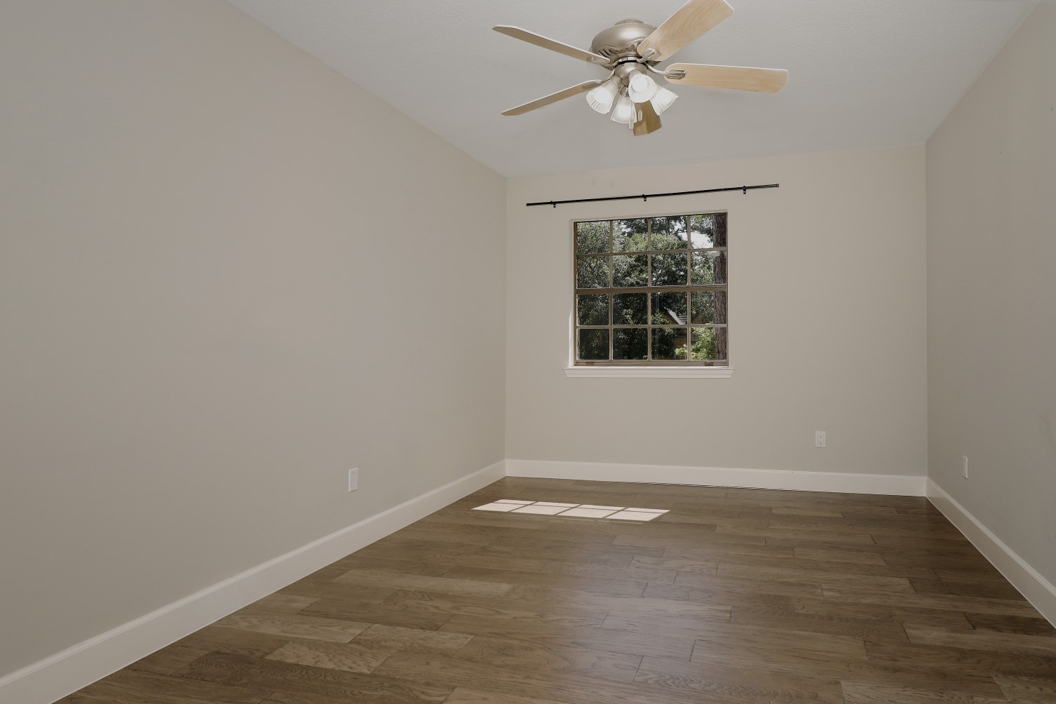 24 Hornsilver Property Photo 27