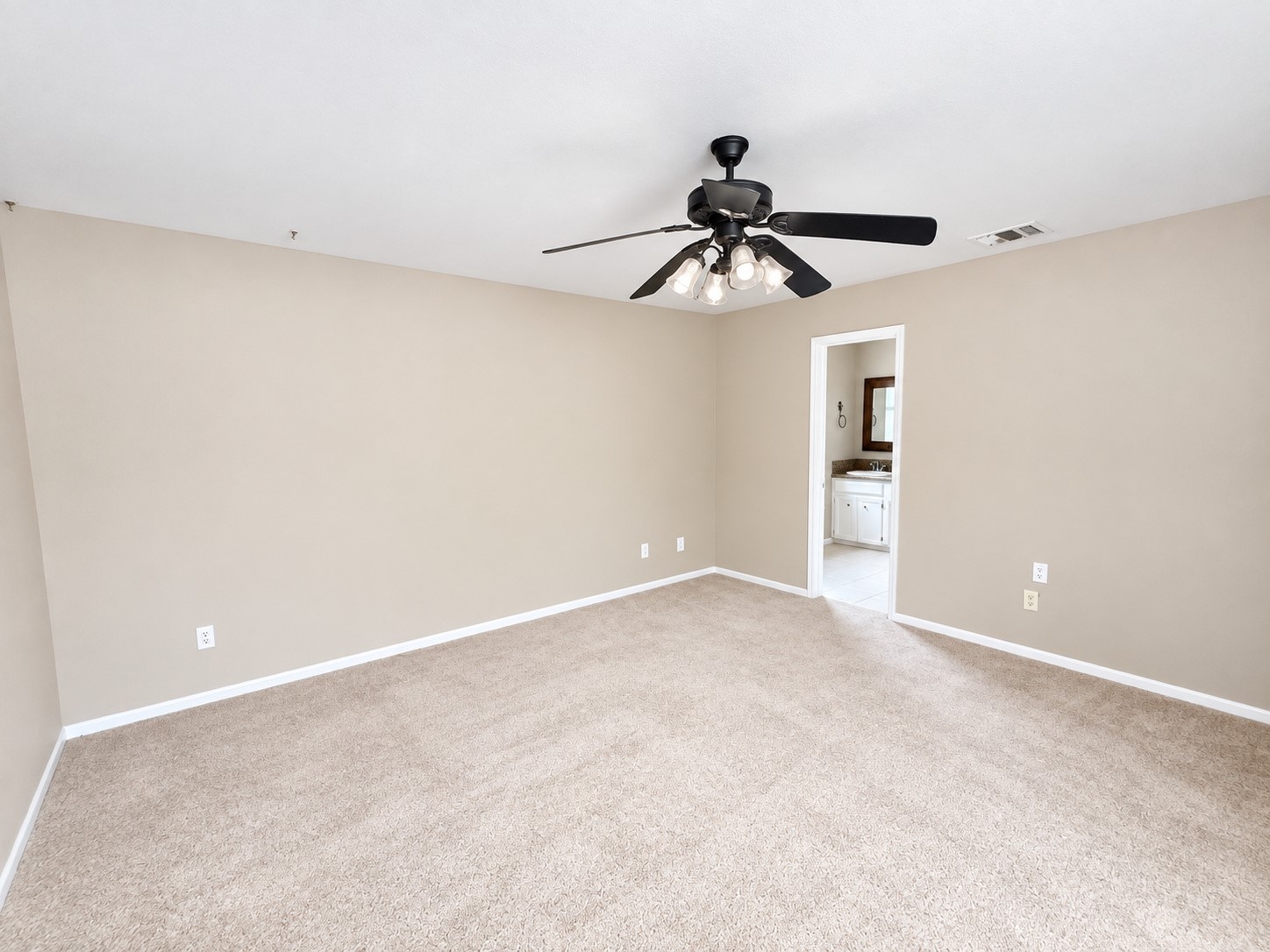 2026 Arcadia Drive Property Photo 7