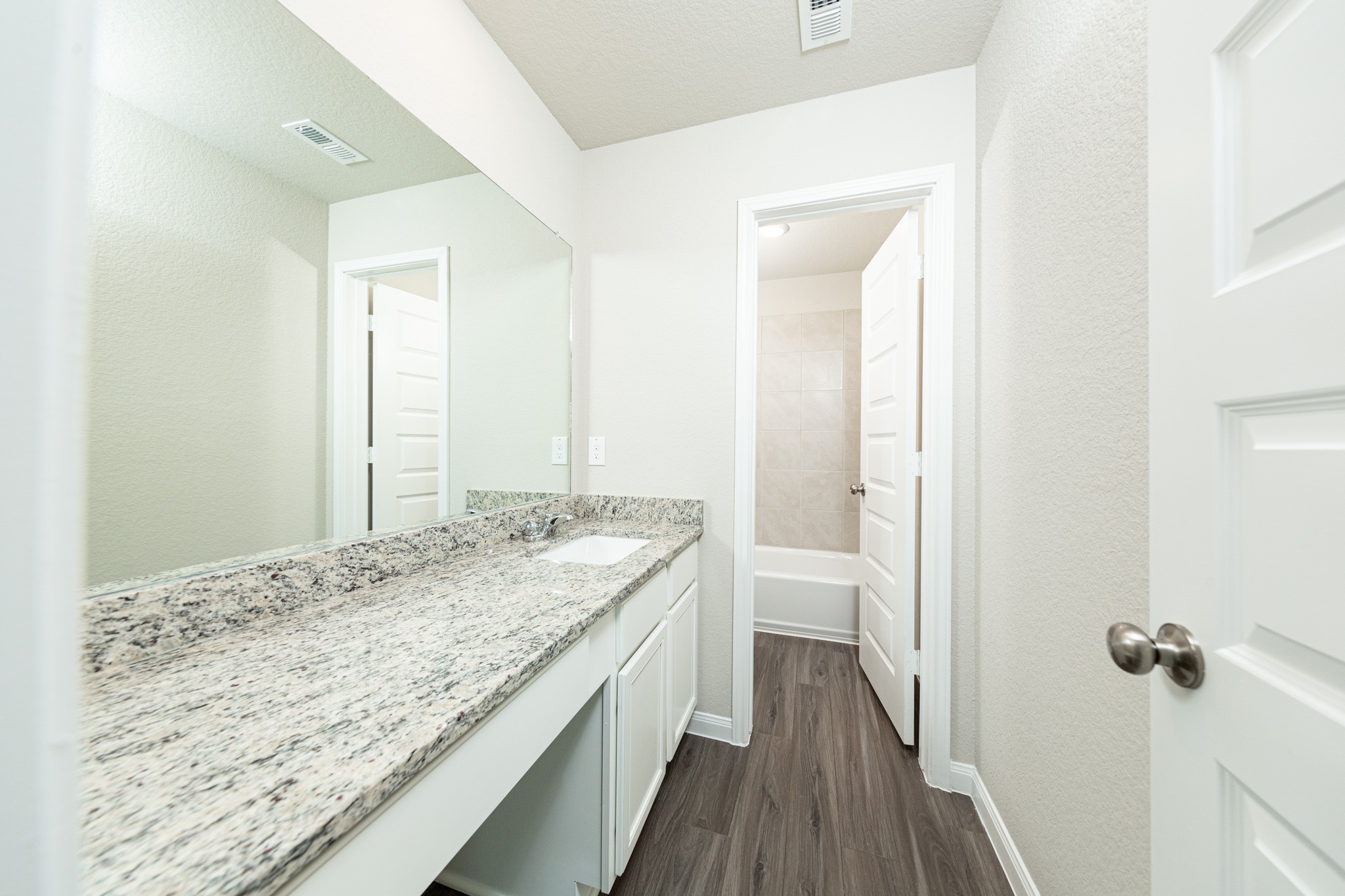 2512 Hawks Eye Drive Property Photo 12