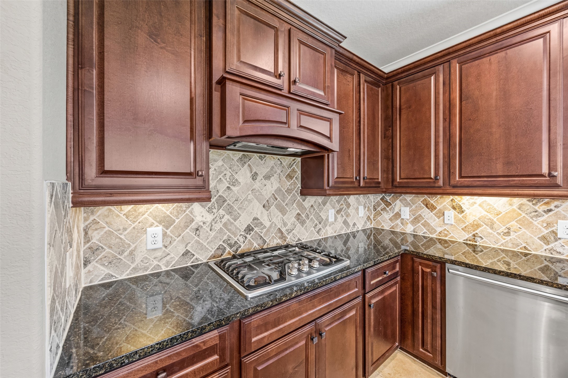 2885 Mystic Ridge Court Property Photo 15