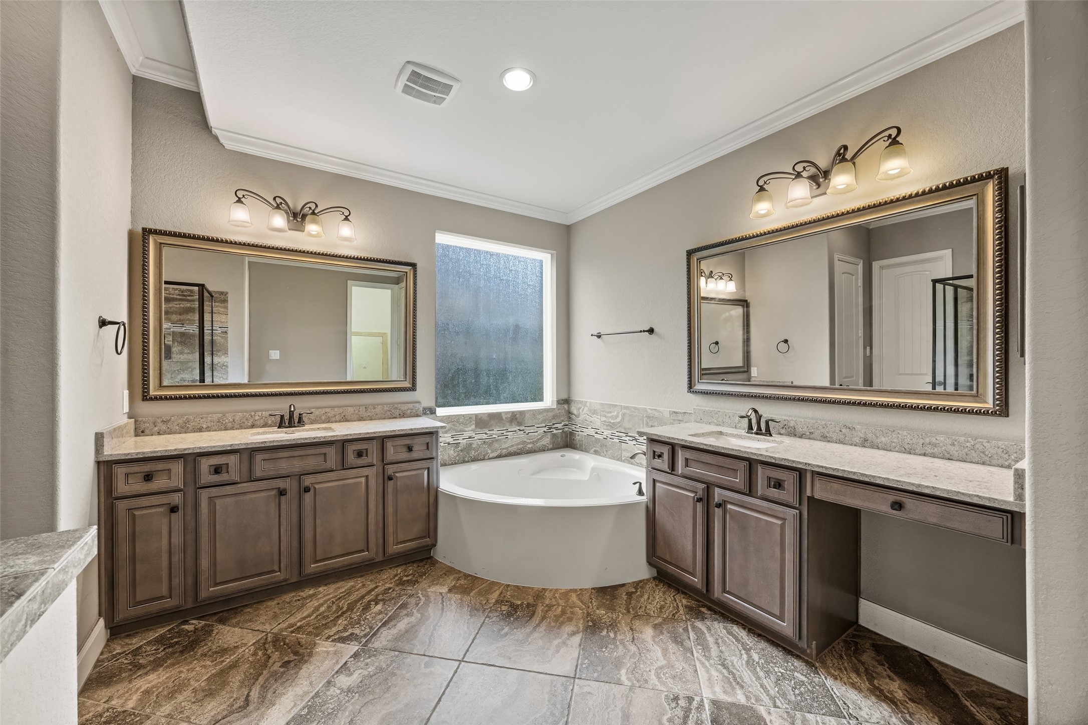 2885 Mystic Ridge Court Property Photo 24