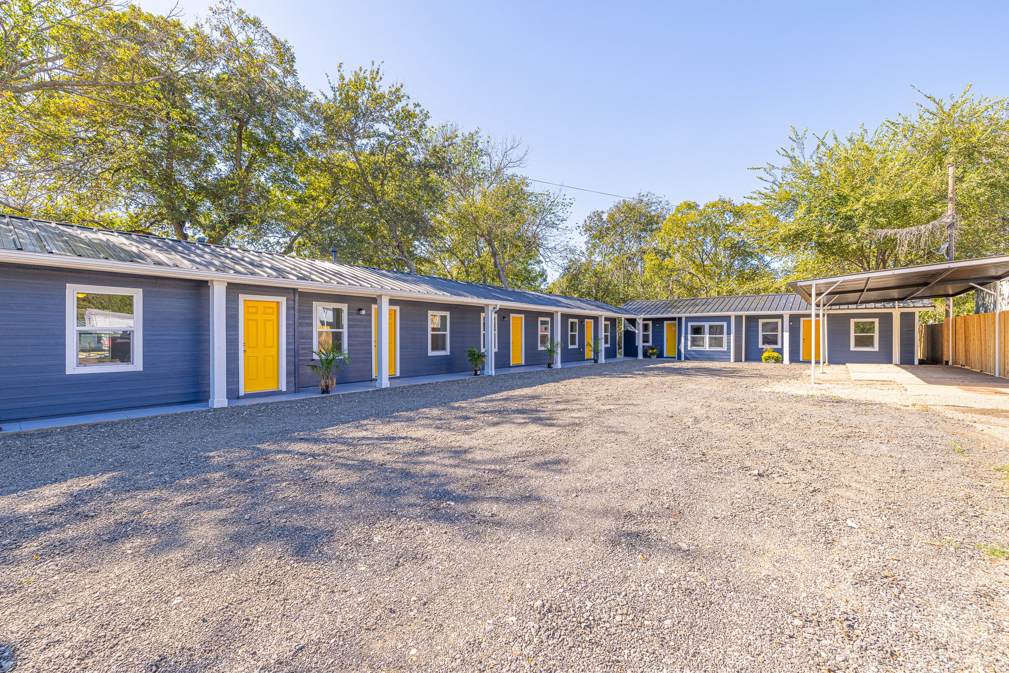 409 S Commerce Street Property Photo