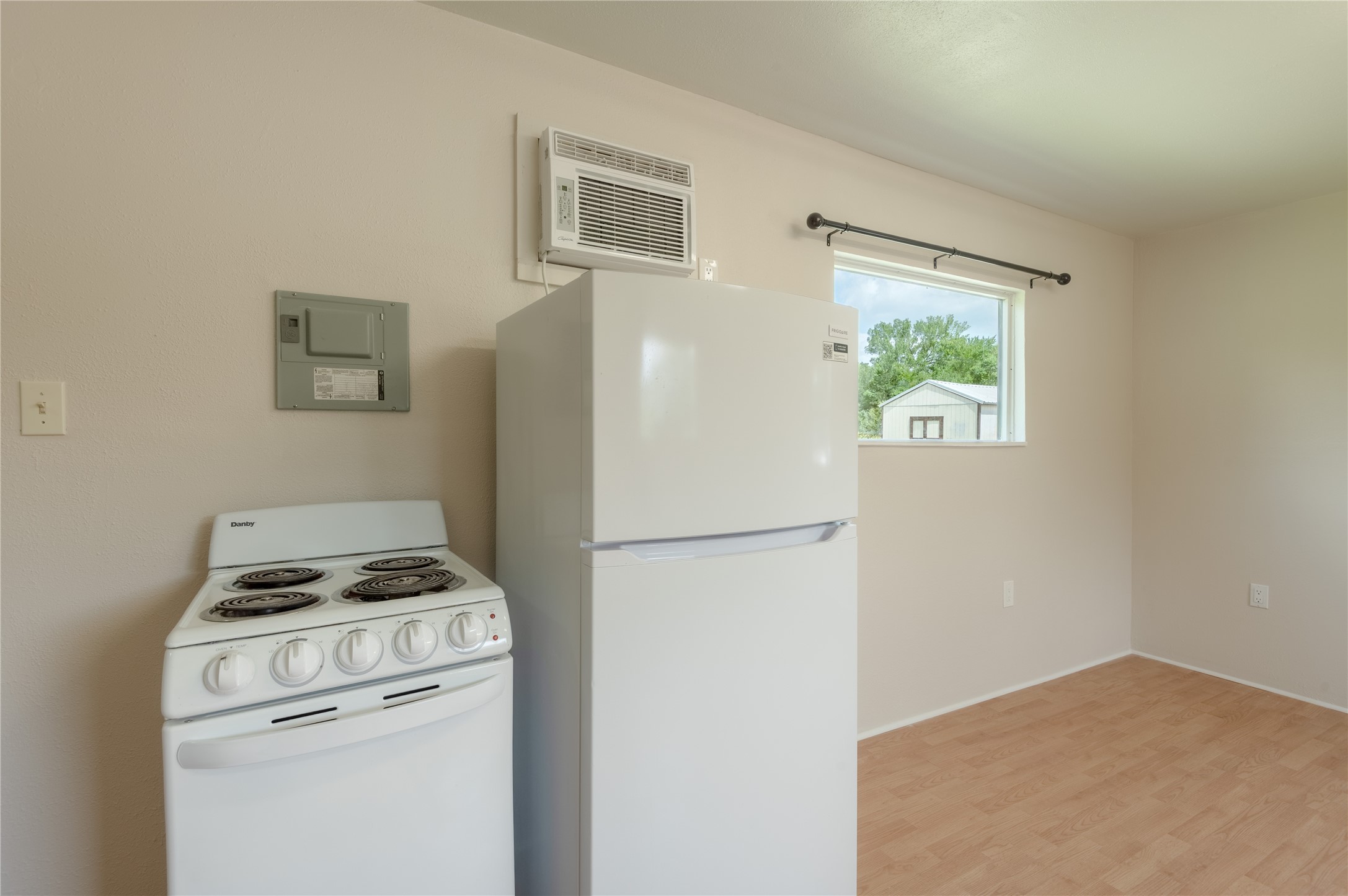 2094 S Robb Street Property Photo 10