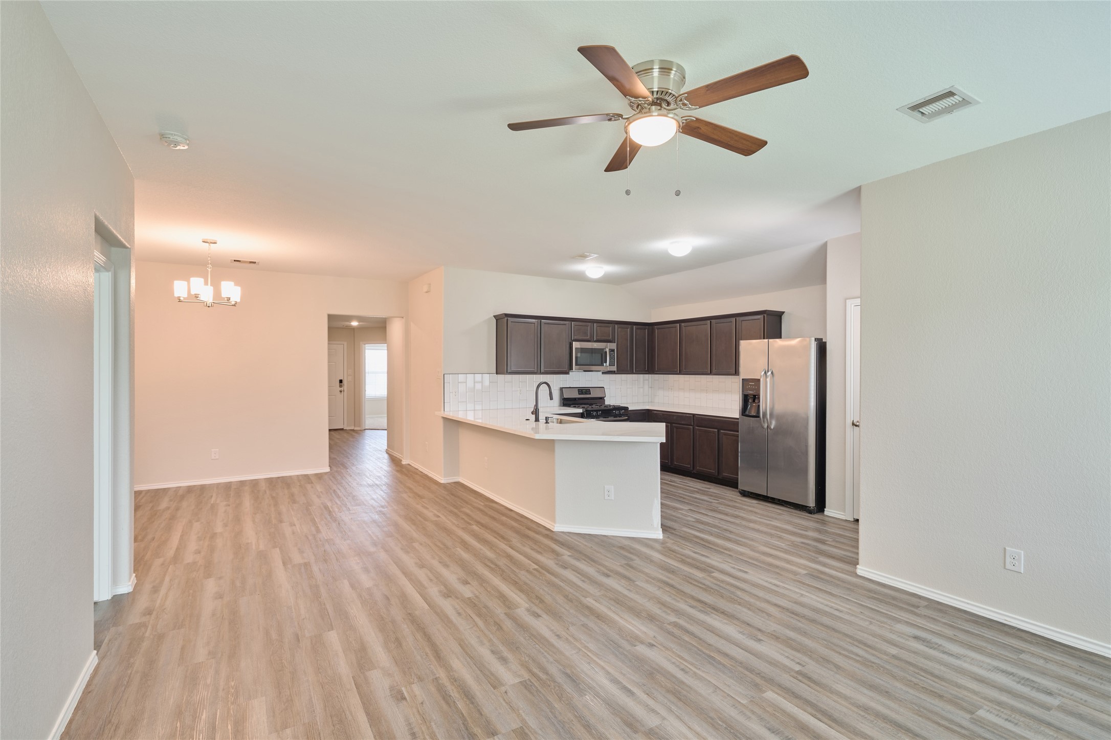 24439 Raindrop Poppy Drive Property Photo 6