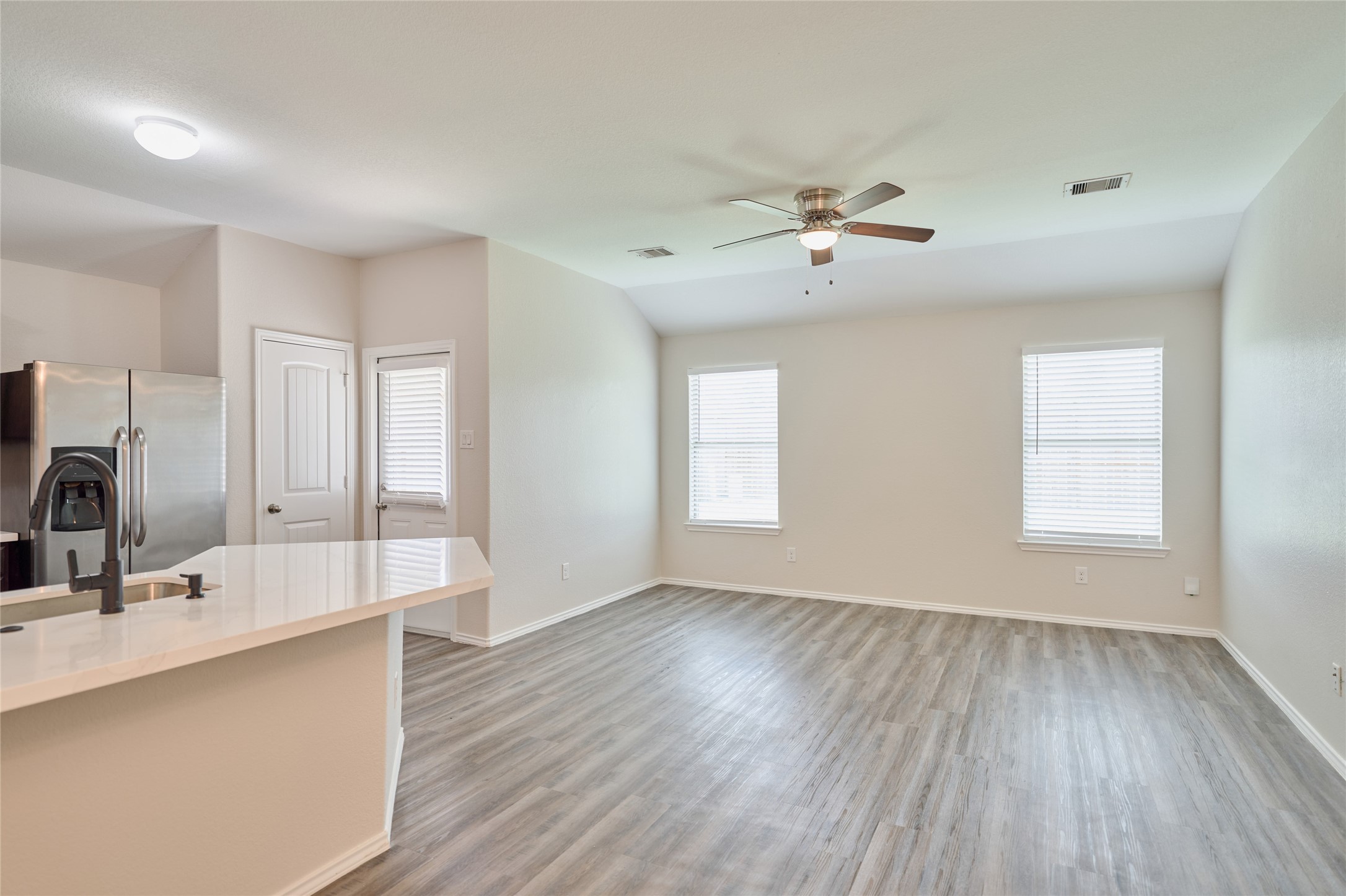 24439 Raindrop Poppy Drive Property Photo 7