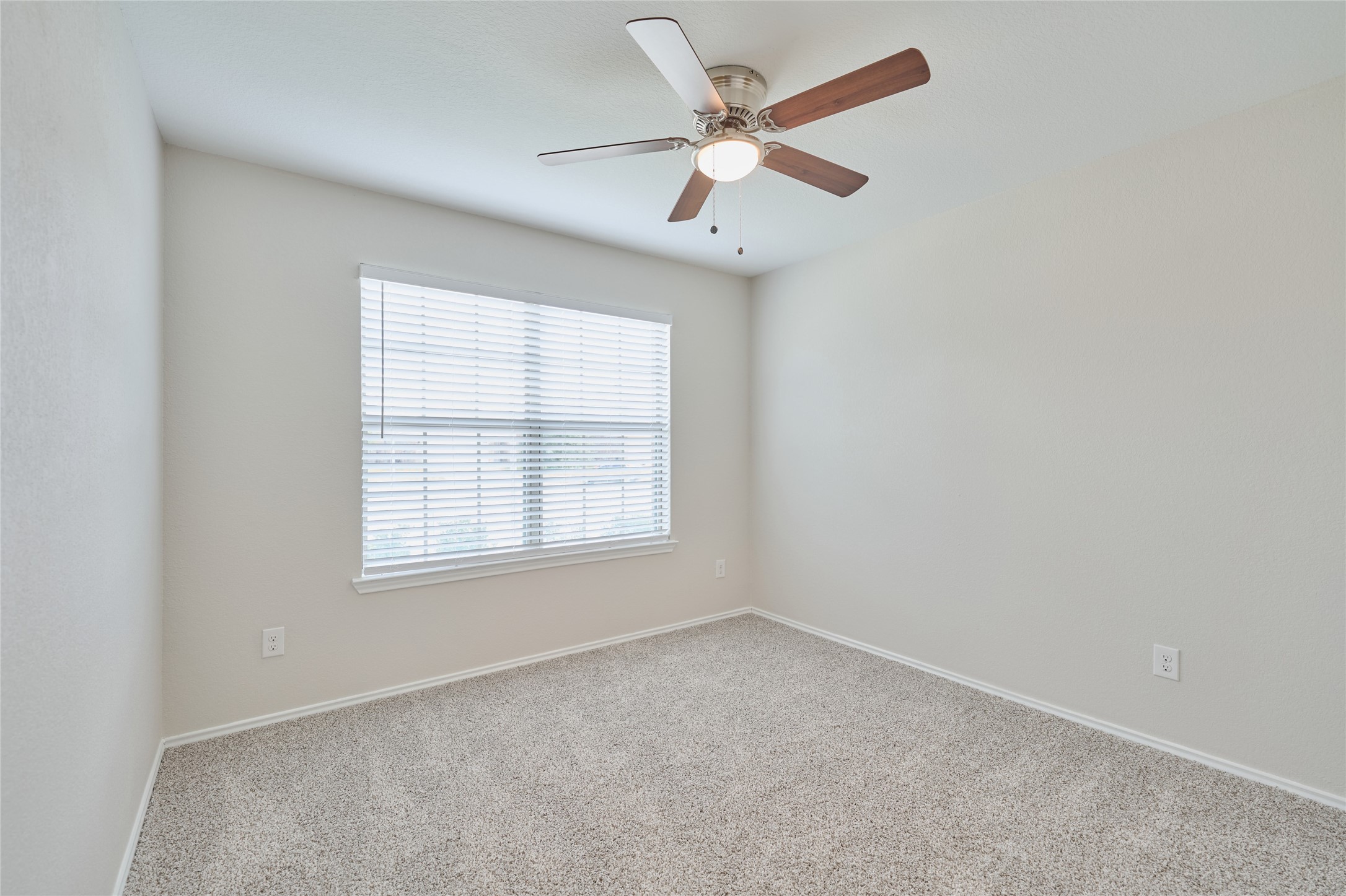 24439 Raindrop Poppy Drive Property Photo 21