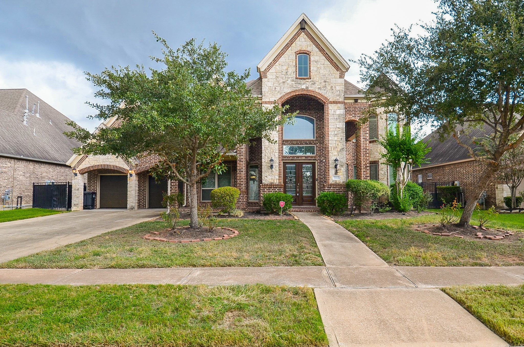 23610 Esperia Street Property Photo 1