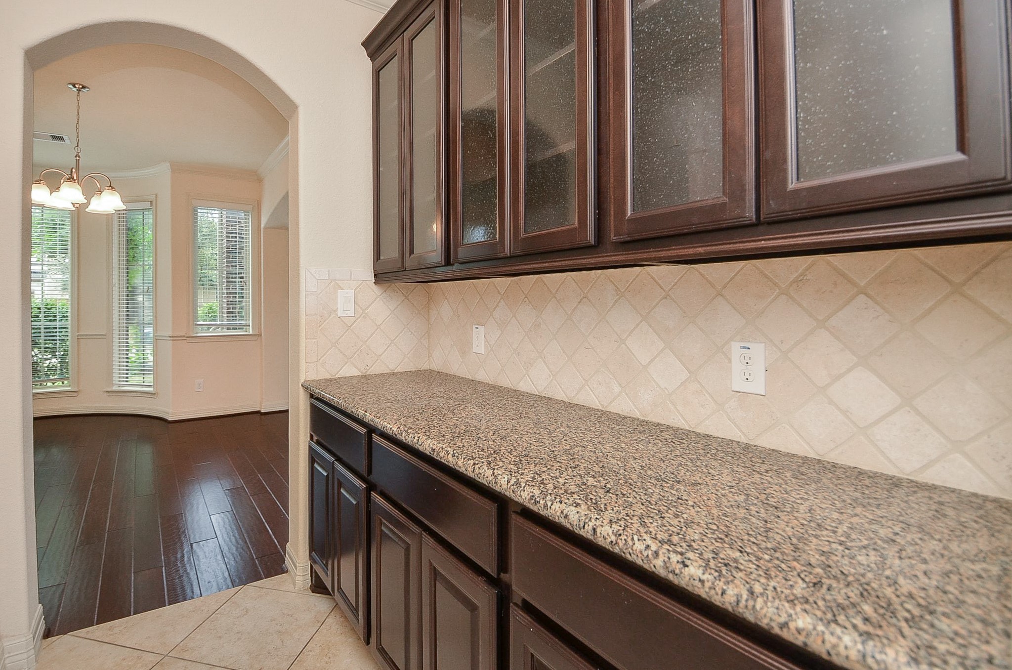 23610 Esperia Street Property Photo 5