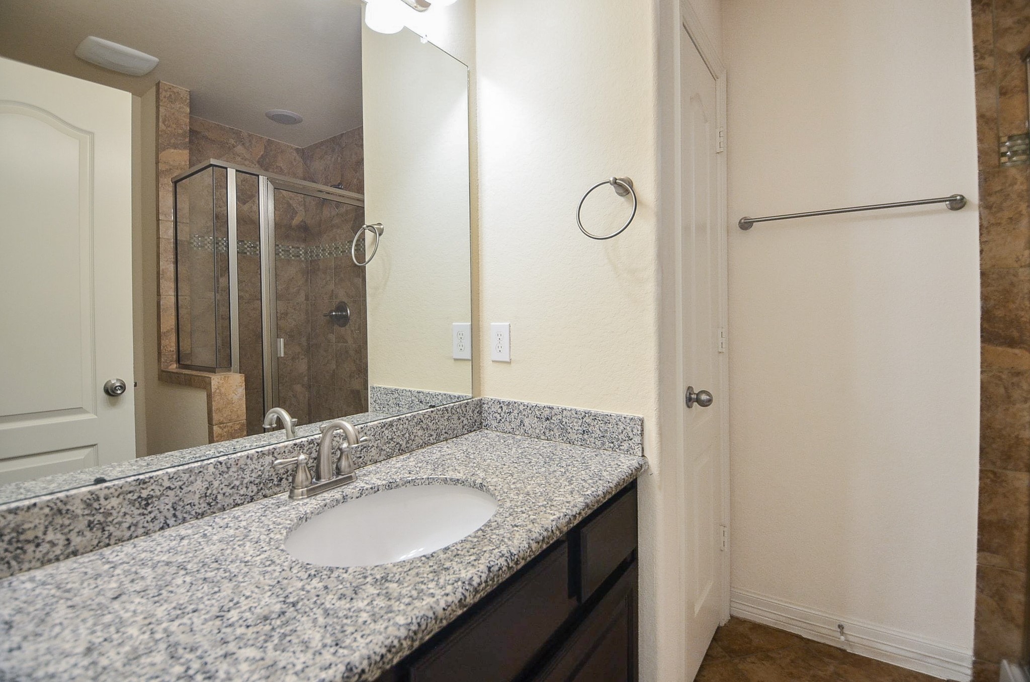 23610 Esperia Street Property Photo 28