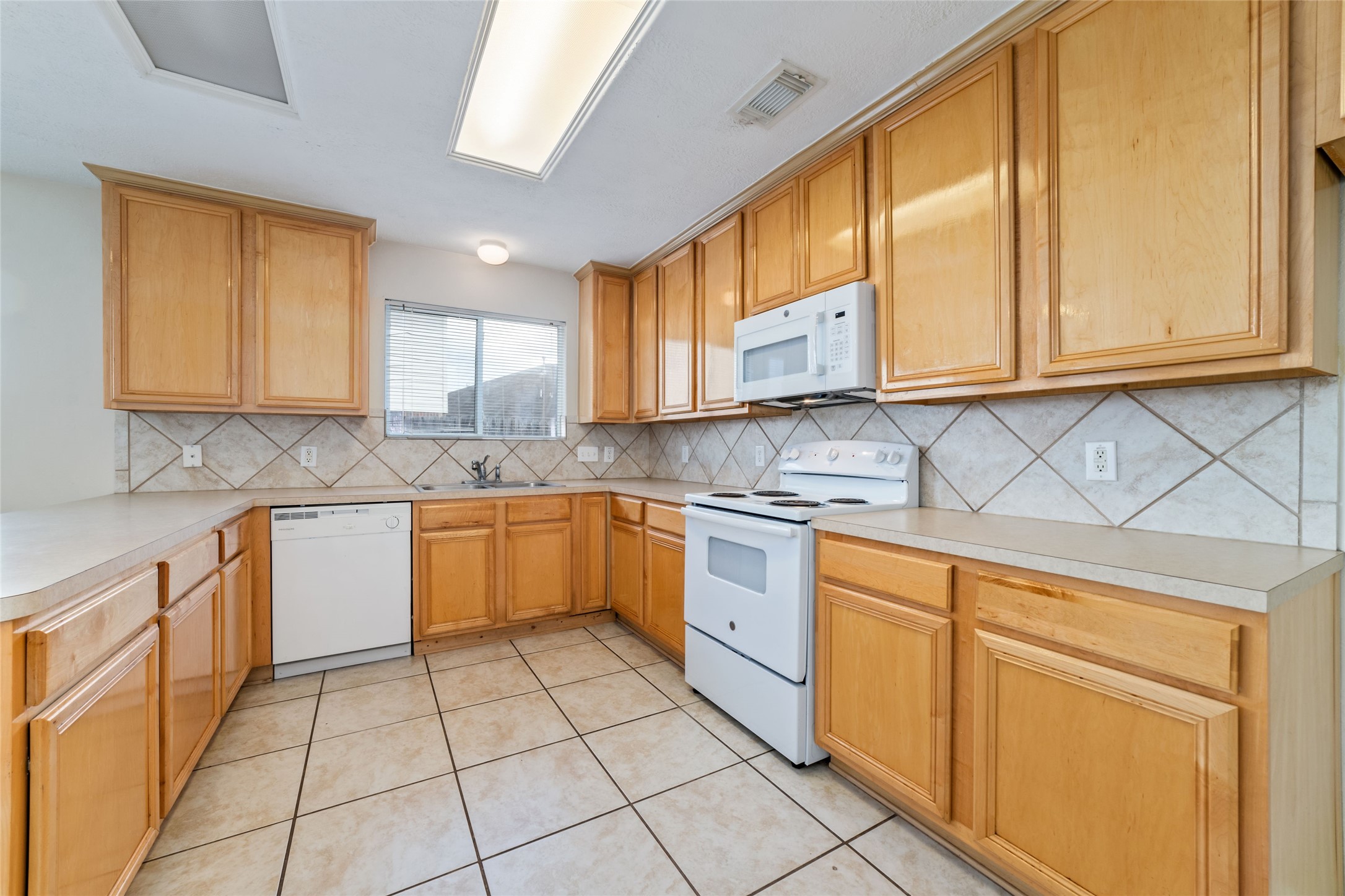 12615 Egret Hill Court Property Photo 10
