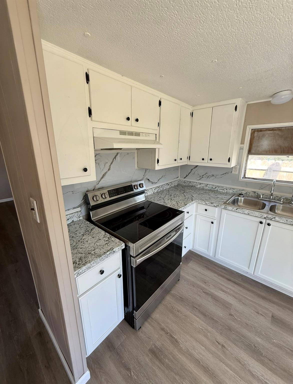 377 Avenue H, Markham Tx 77456 Property Photo 6