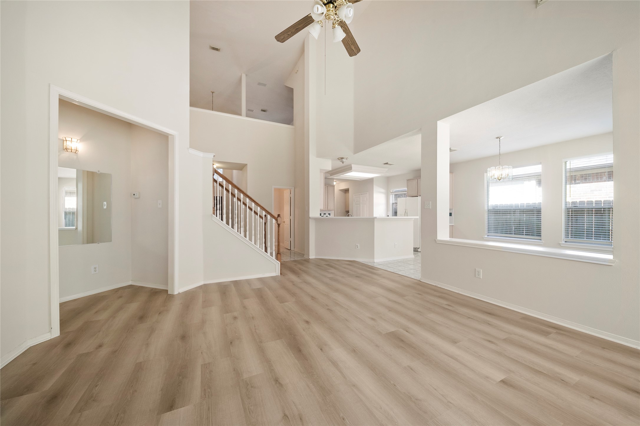 20422 Knolls Spring Trail Property Photo 4