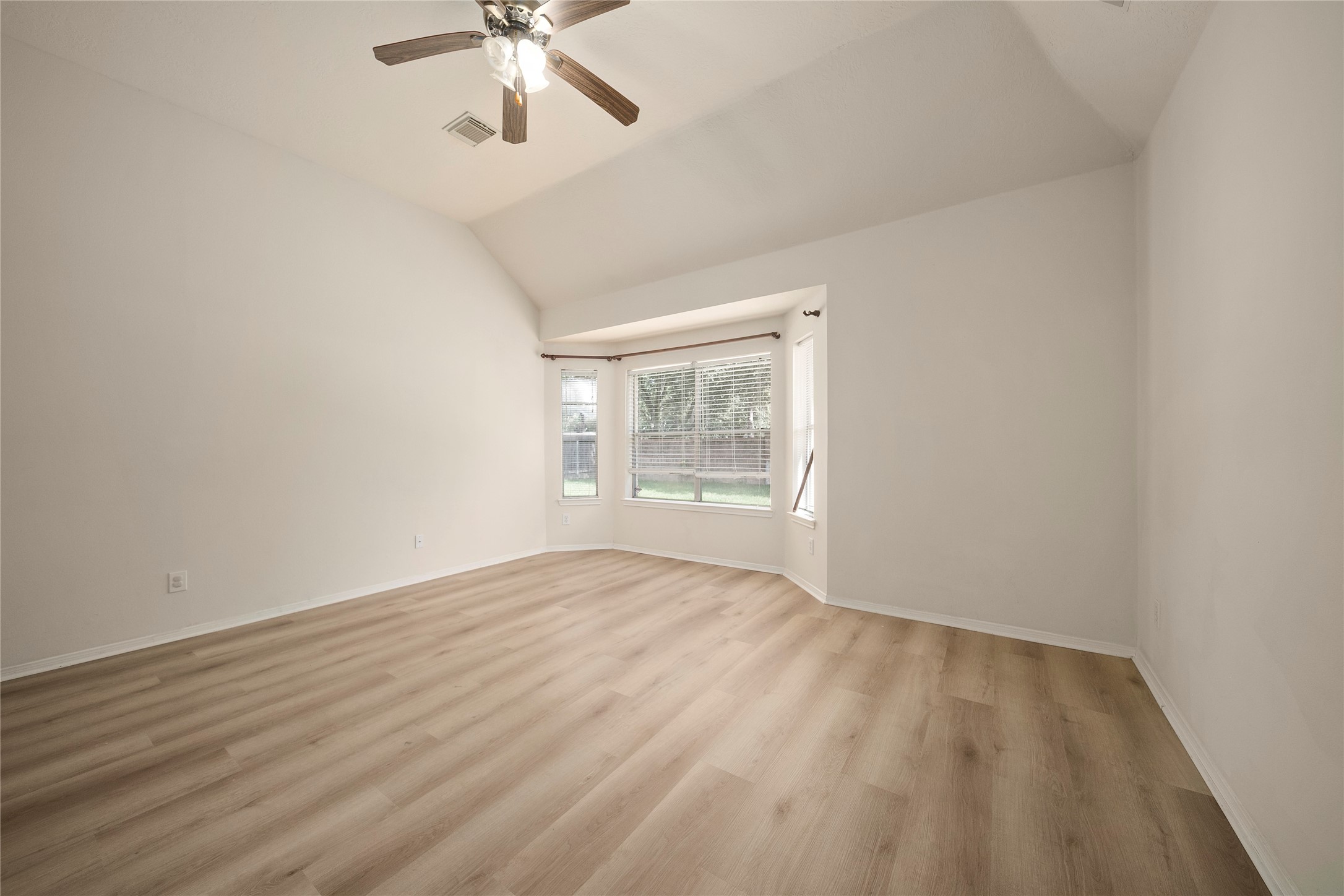 20422 Knolls Spring Trail Property Photo 12