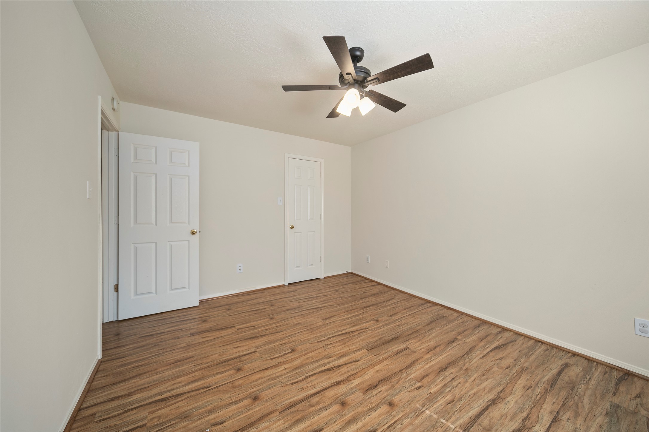 20422 Knolls Spring Trail Property Photo 16