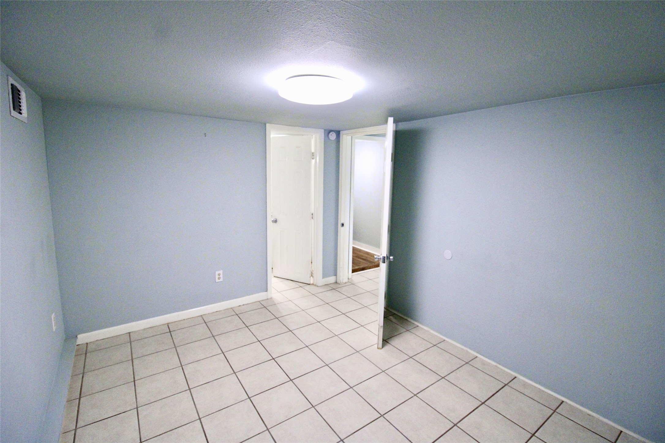 4114 Ave S 1/2 C Property Photo 3