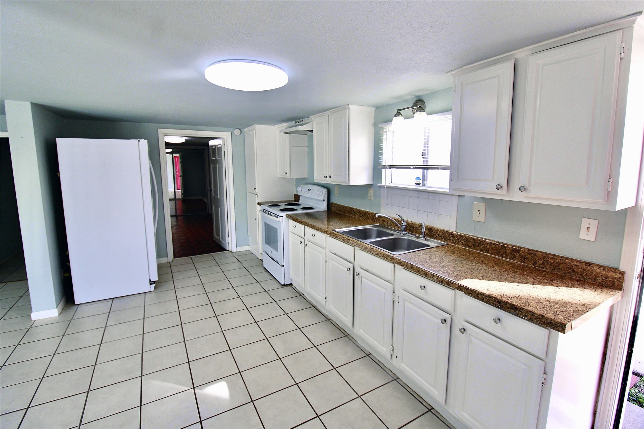 4114 Ave S 1/2 C Property Photo 5