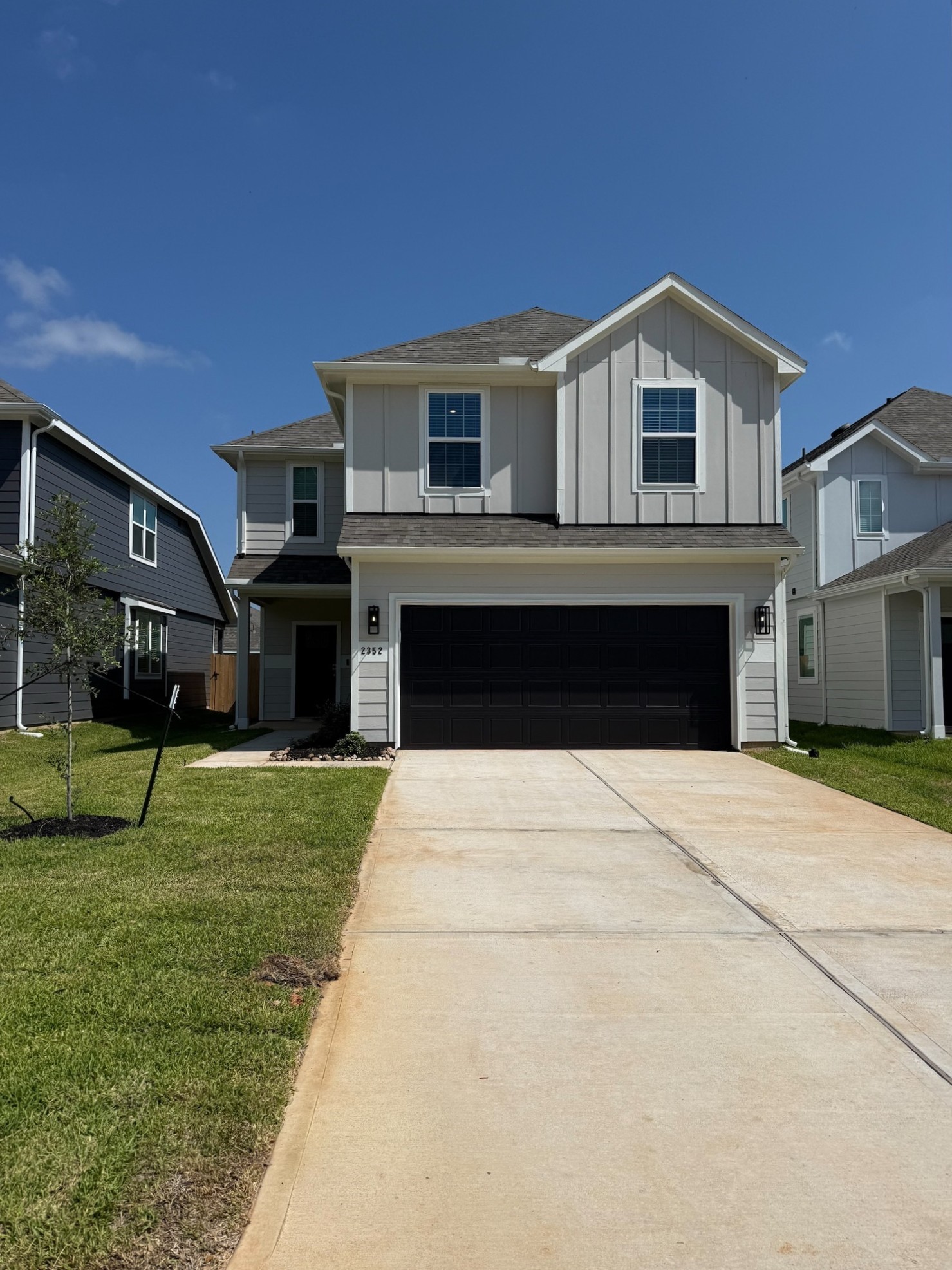2352 Pipefish Drive Property Photo 2