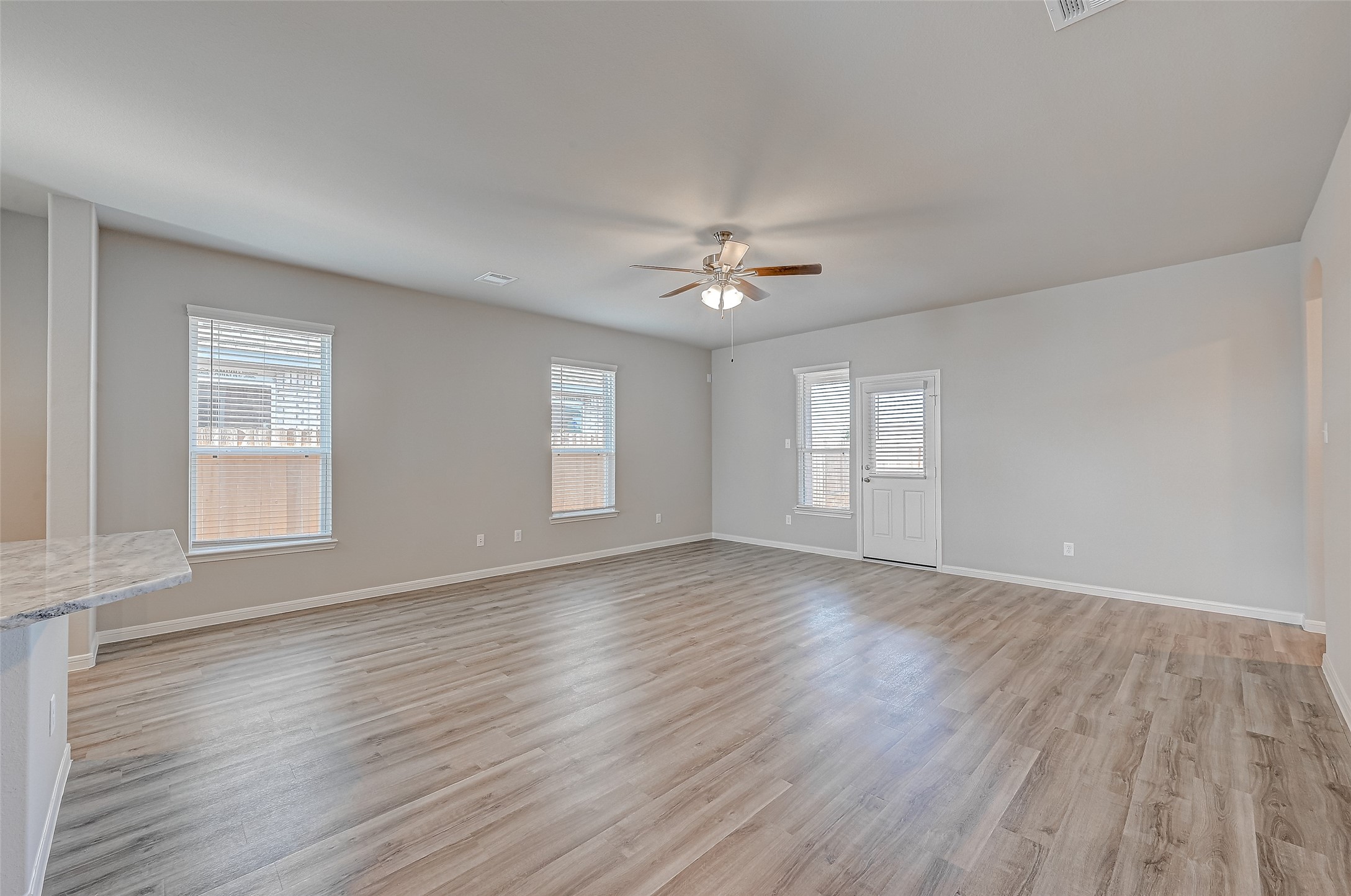 21927 Oia Island Drive Property Photo 10