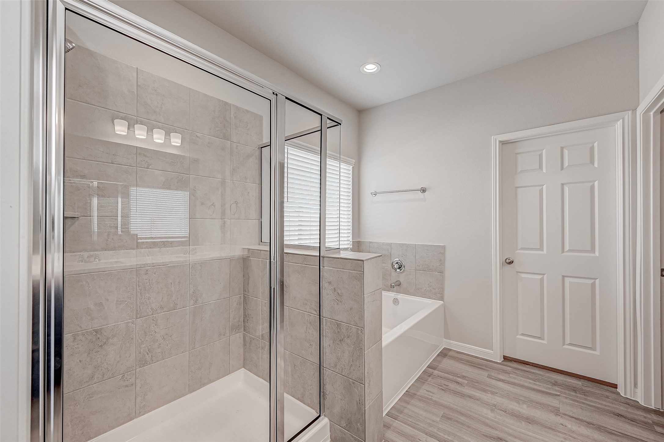 21927 Oia Island Drive Property Photo 28
