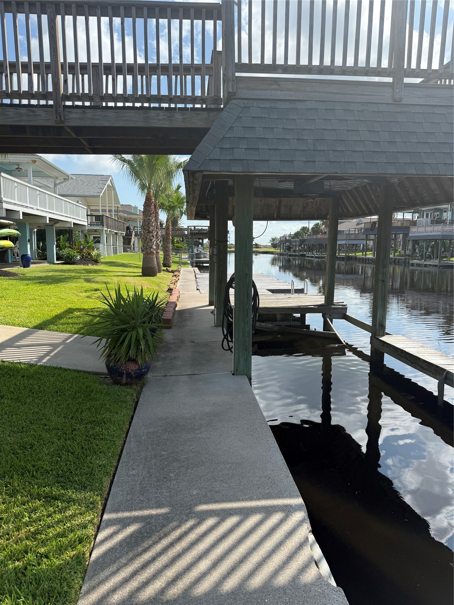 1075 Redfish Street Property Photo 4