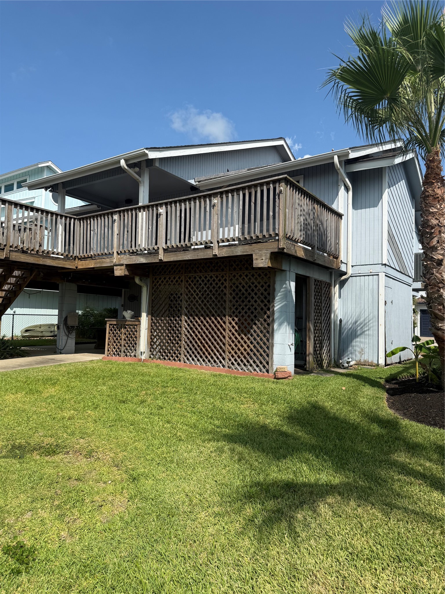 1075 Redfish Street Property Photo 5