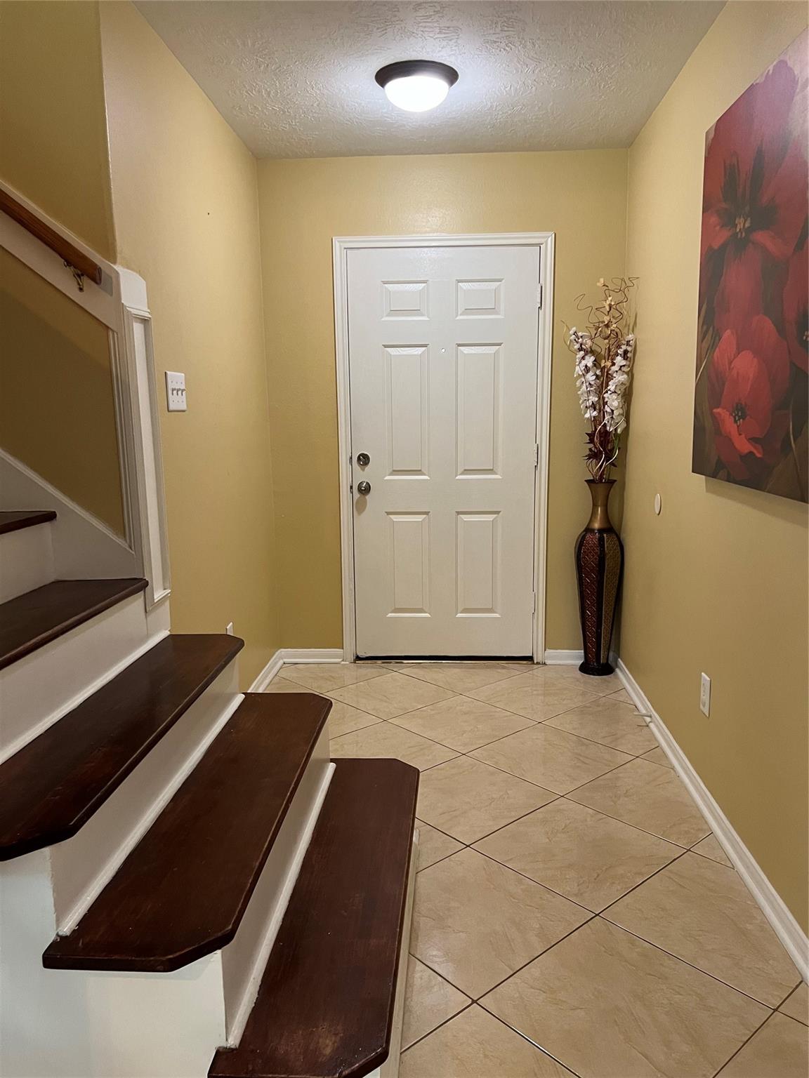 13706 Maximos Drive Property Photo 6