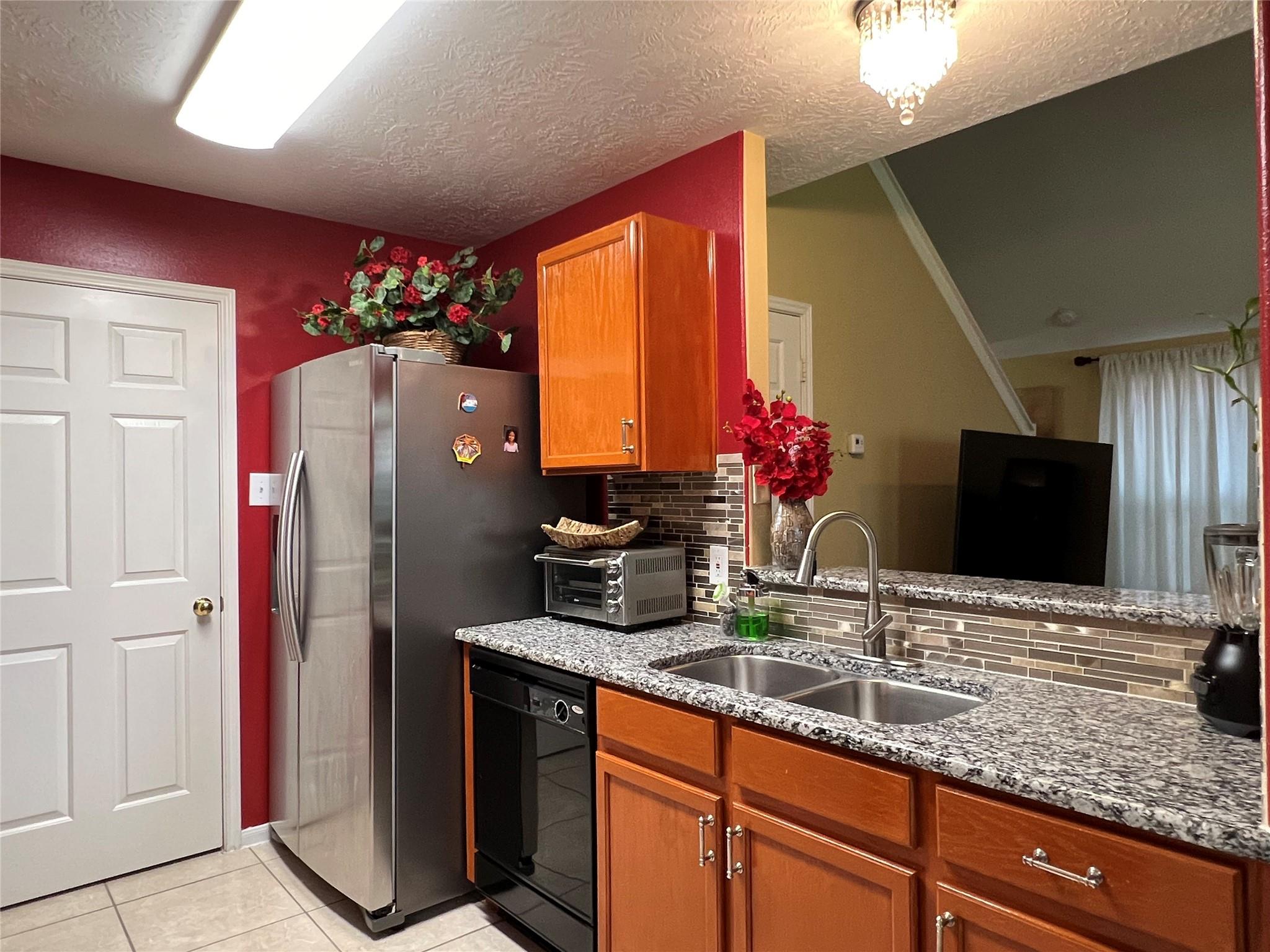 13706 Maximos Drive Property Photo 13