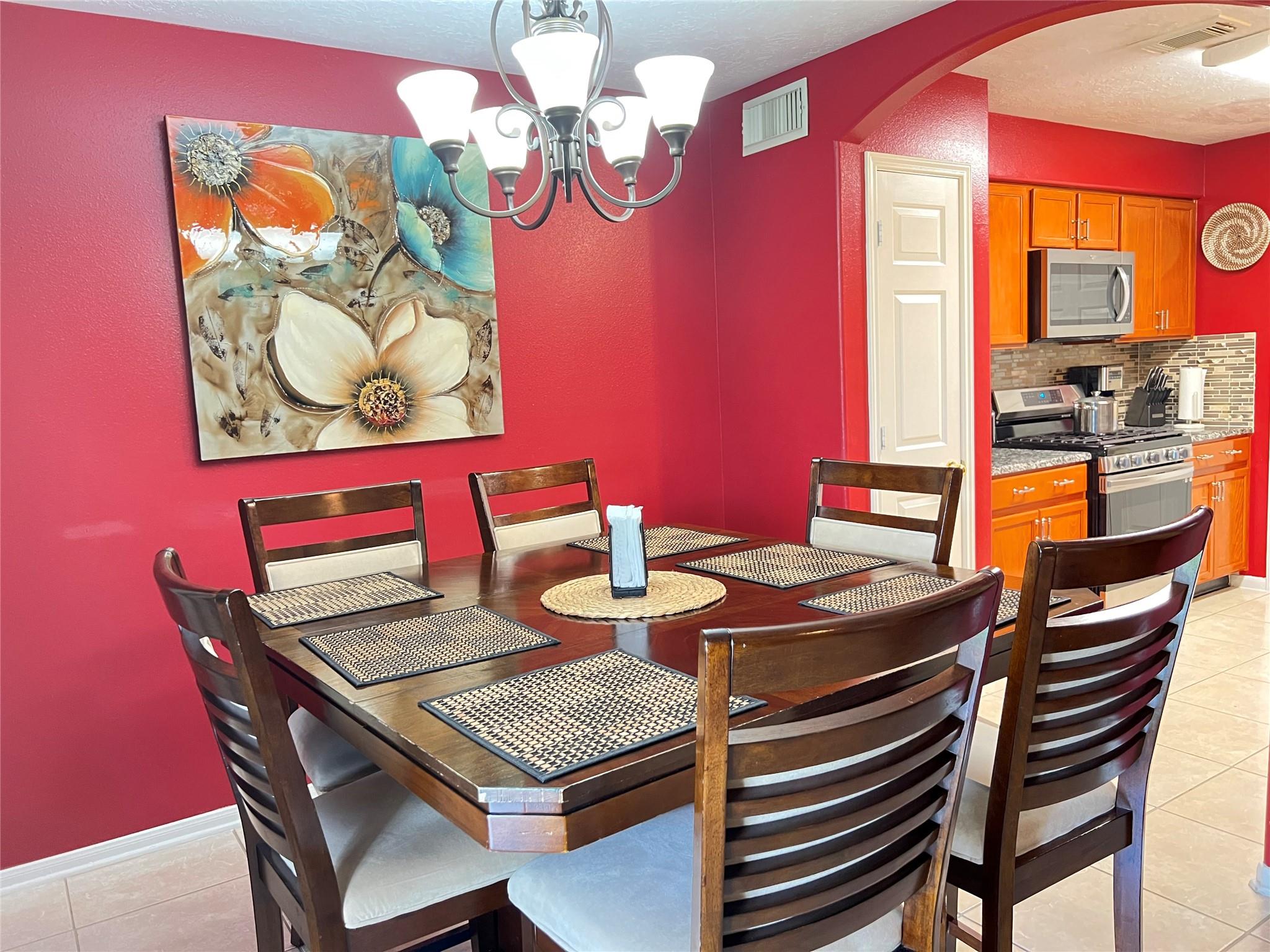 13706 Maximos Drive Property Photo 18