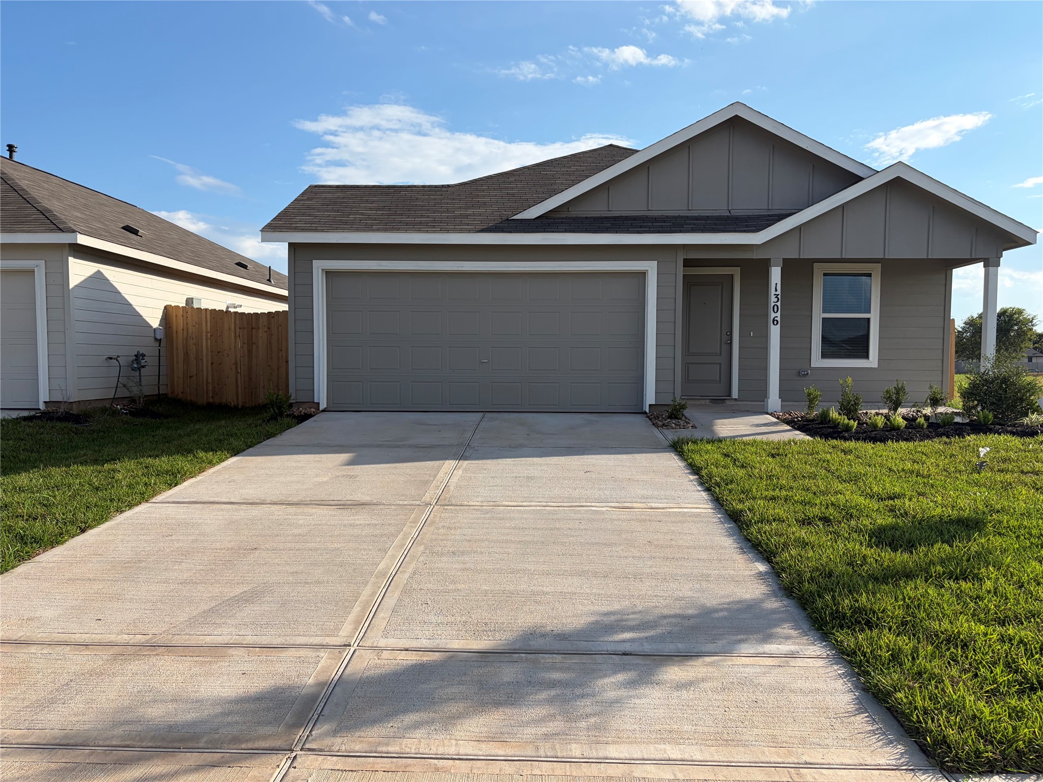 1306 Wharton Lakes Boulevard Property Photo 1