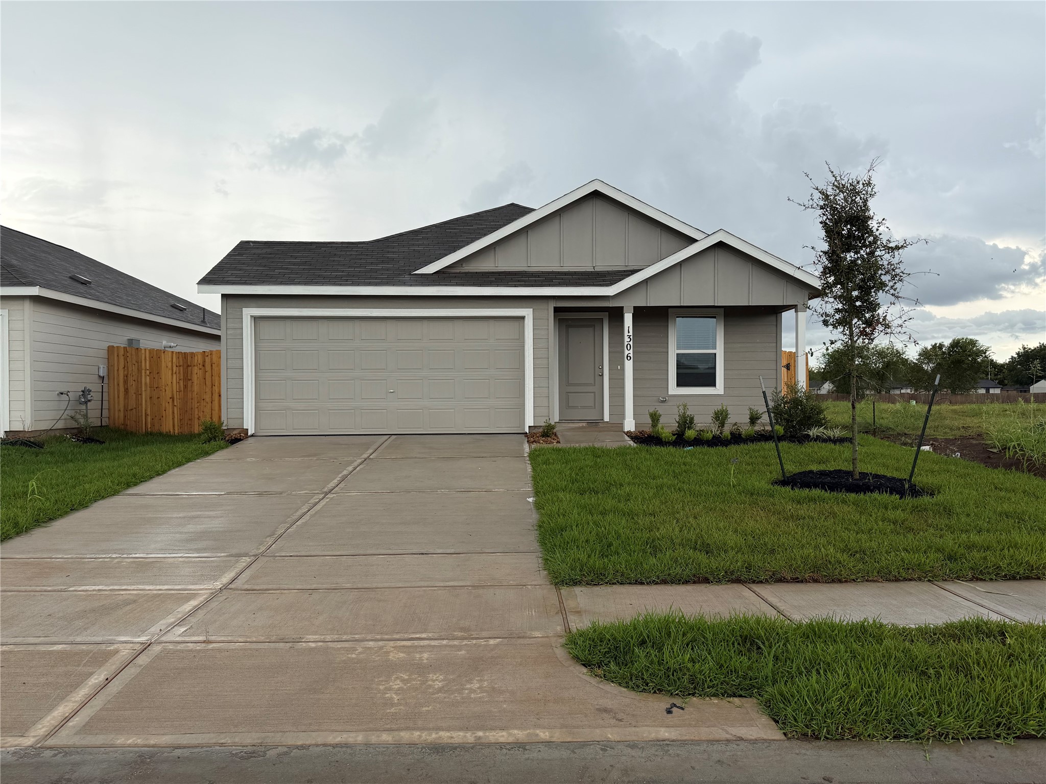1306 Wharton Lakes Boulevard Property Photo 1