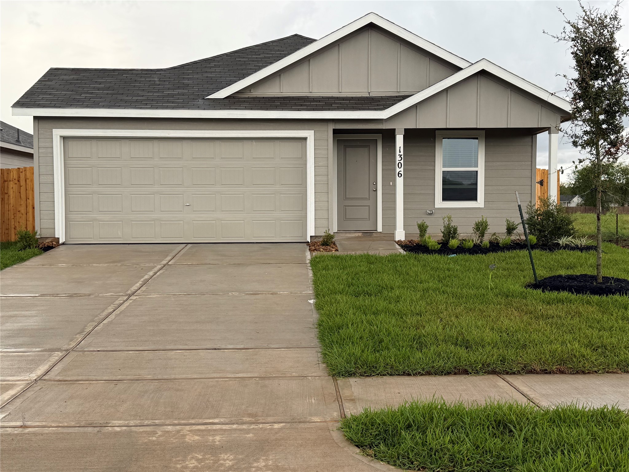 1306 Wharton Lakes Boulevard Property Photo 2
