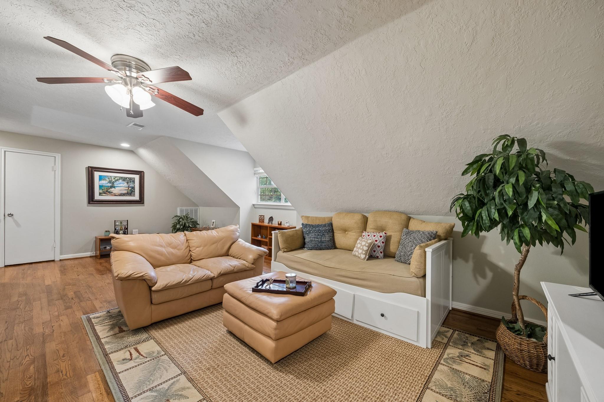 6023 Beaudry Drive Property Photo 19