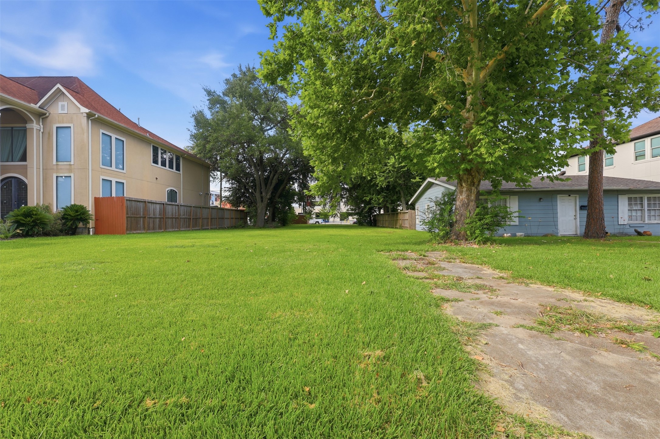 5115 Locust Street Property Photo
