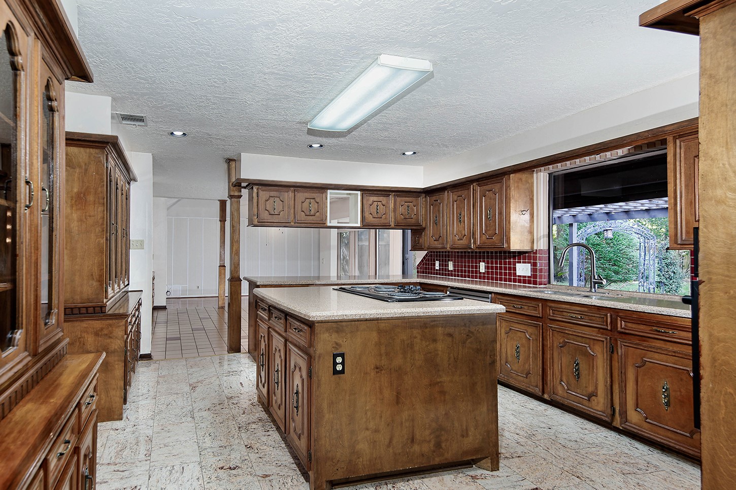 319 S Rivershire Drive Property Photo 11