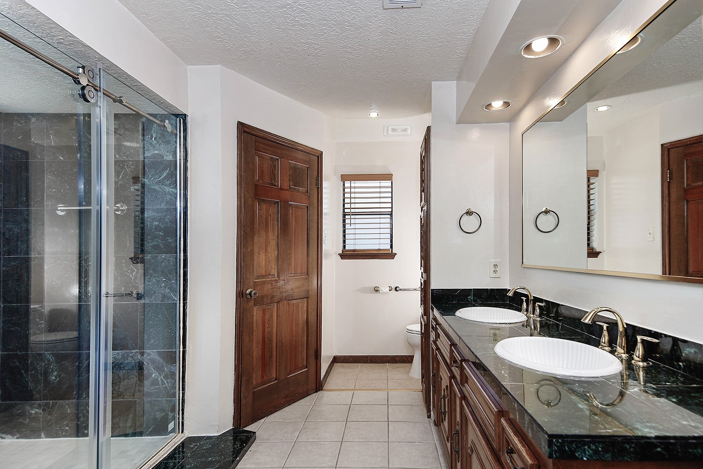 319 S Rivershire Drive Property Photo 24
