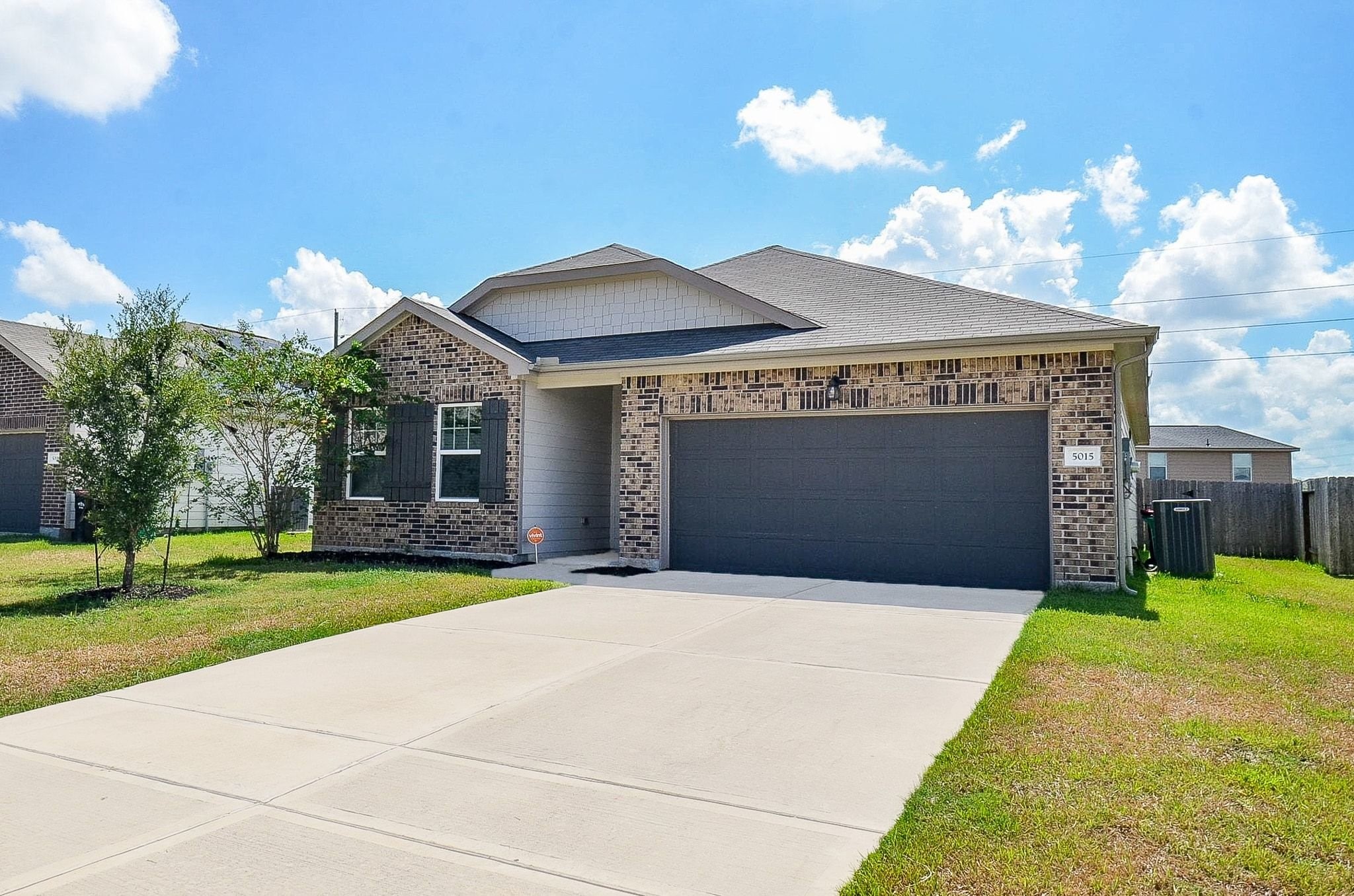 5015 Highland Springs Drive Property Photo 2