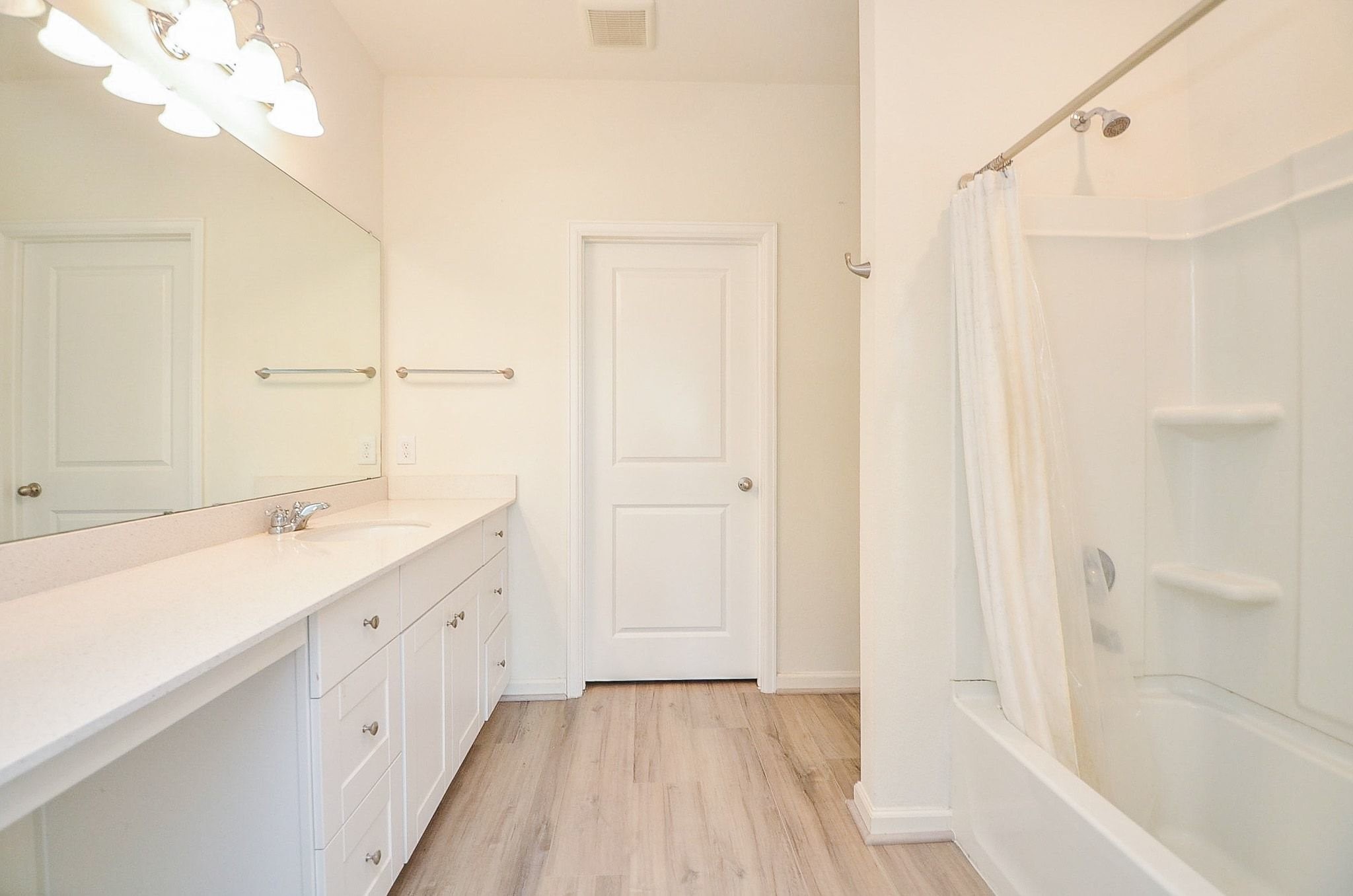 5015 Highland Springs Drive Property Photo 11