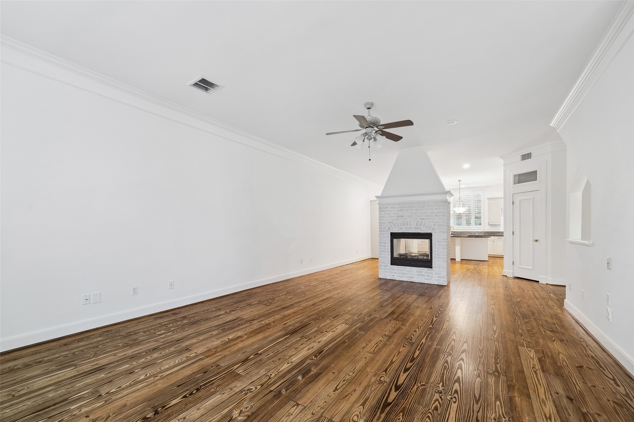 112 Detering Street Property Photo 6