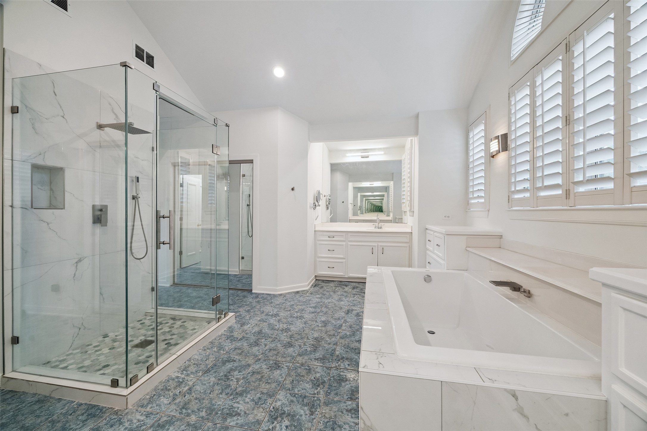 112 Detering Street Property Photo 13