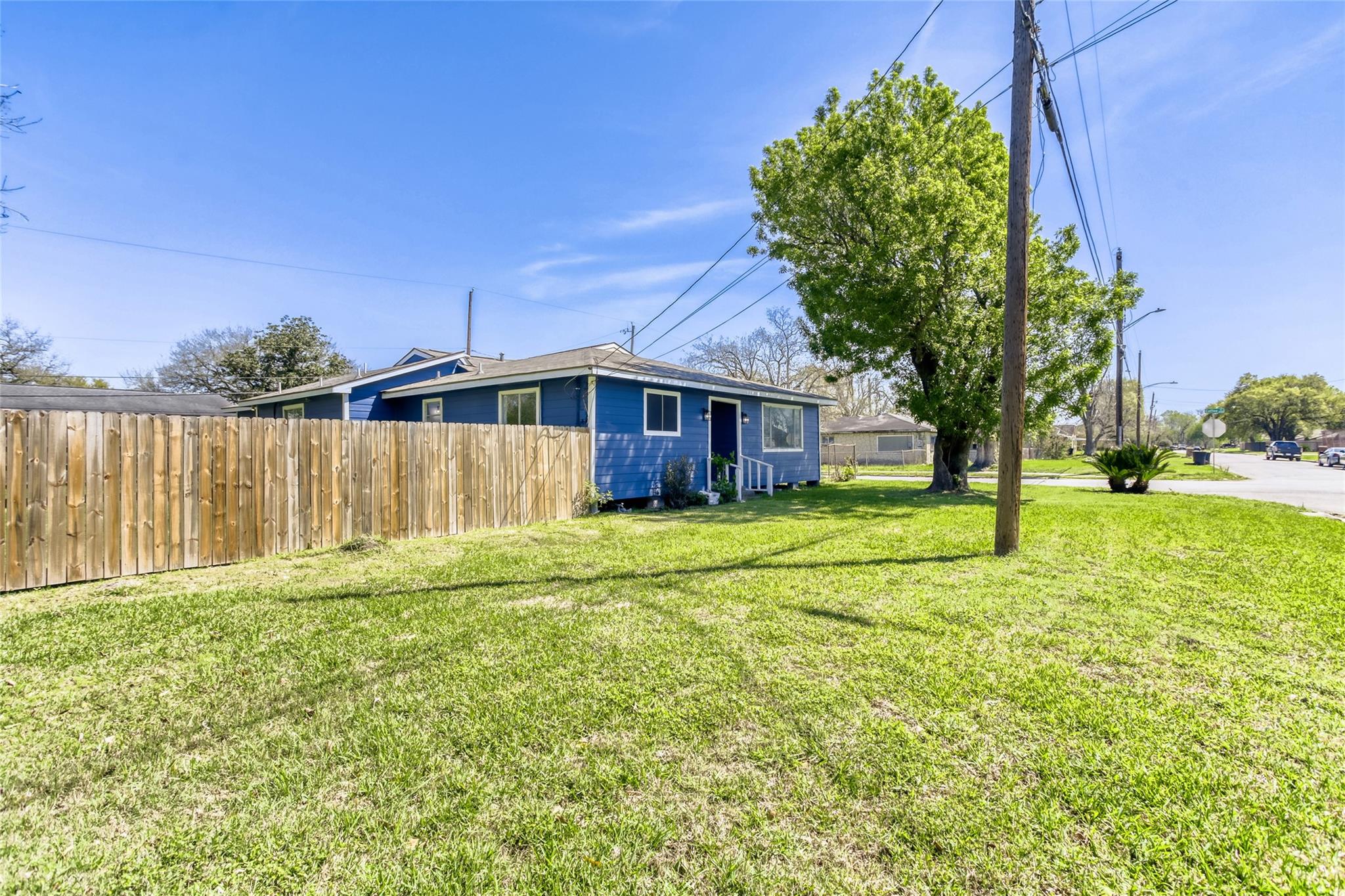 4843 Bricker Street, Houston Tx 77033 Property Photo 2
