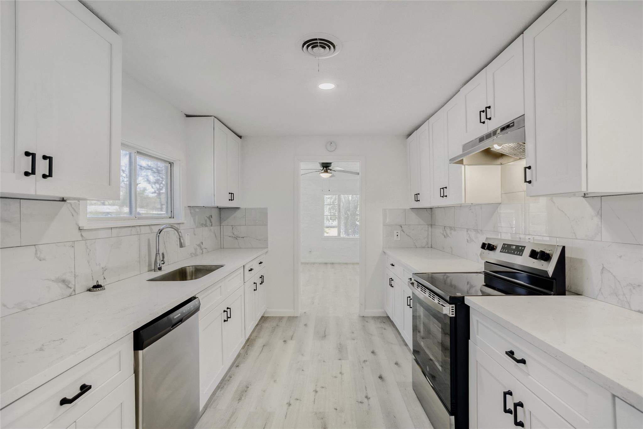 4843 Bricker Street, Houston Tx 77033 Property Photo 10