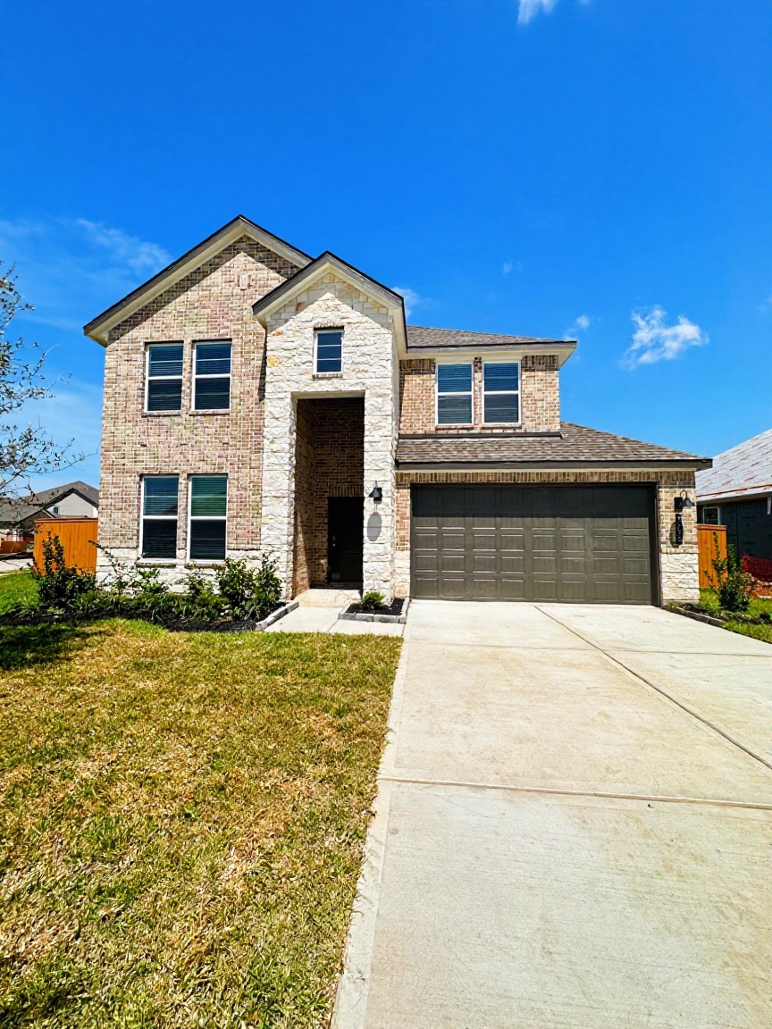 3230 Coral Bluff Drive Property Photo 2