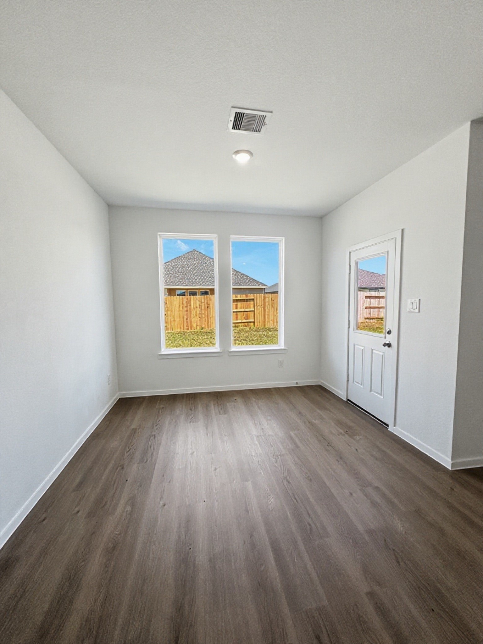3230 Coral Bluff Drive Property Photo 13