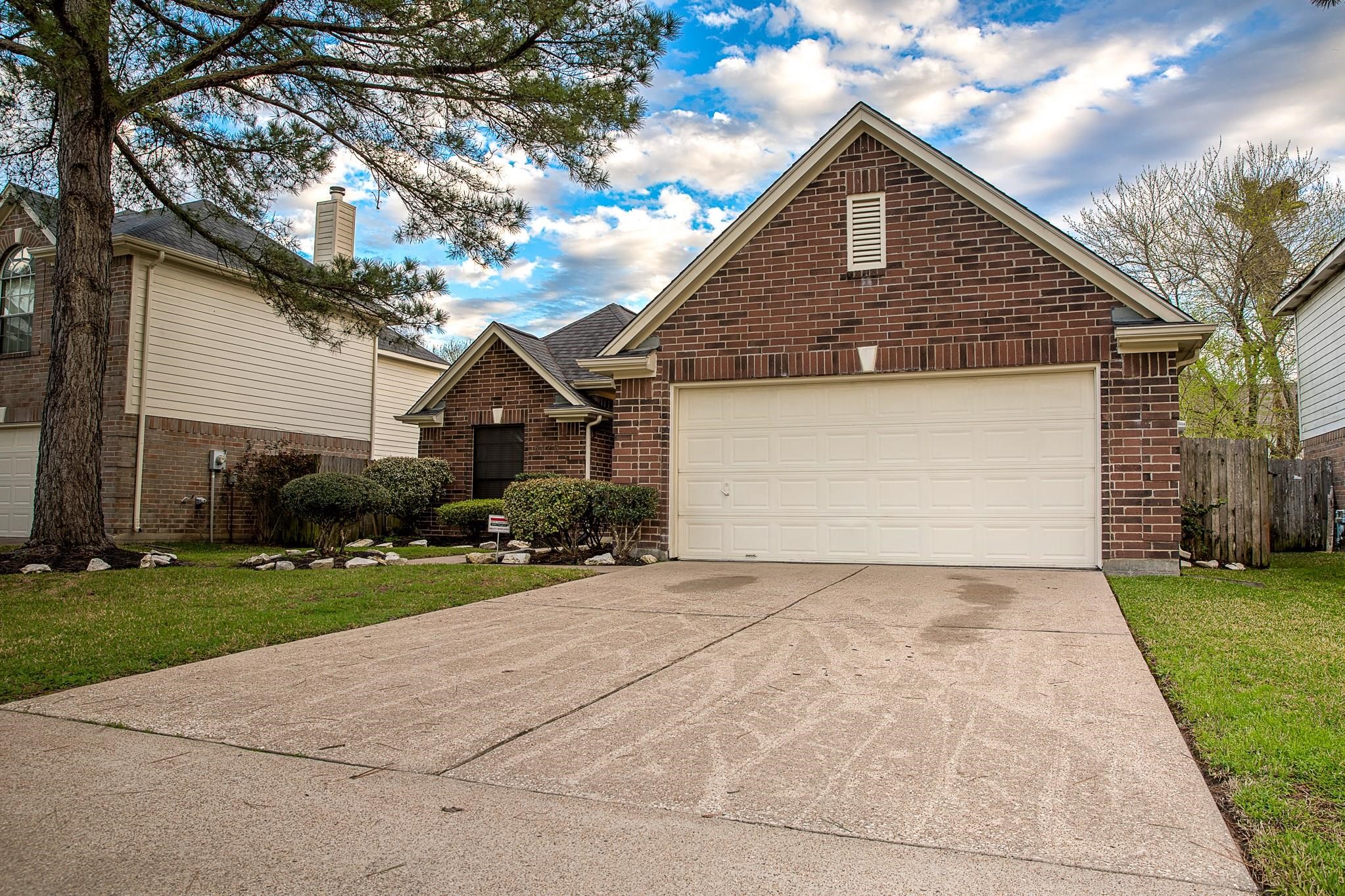 6422 Diamond Rock Drive Property Photo 1