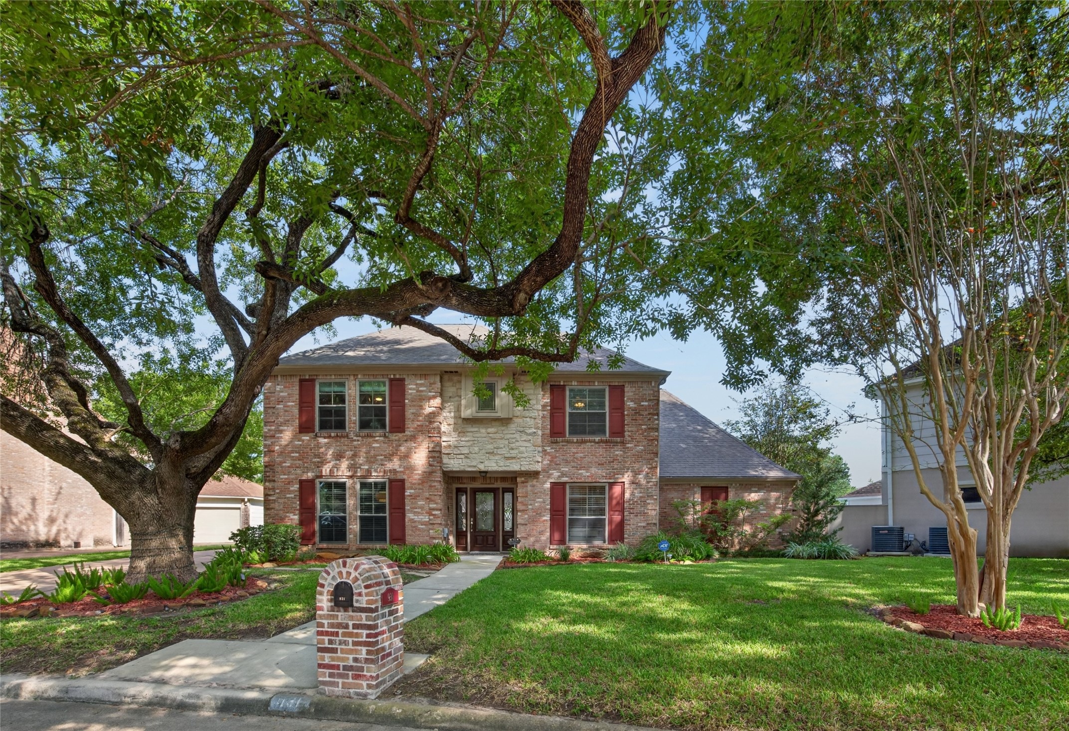931 Fleetwood Place Drive Property Photo 1
