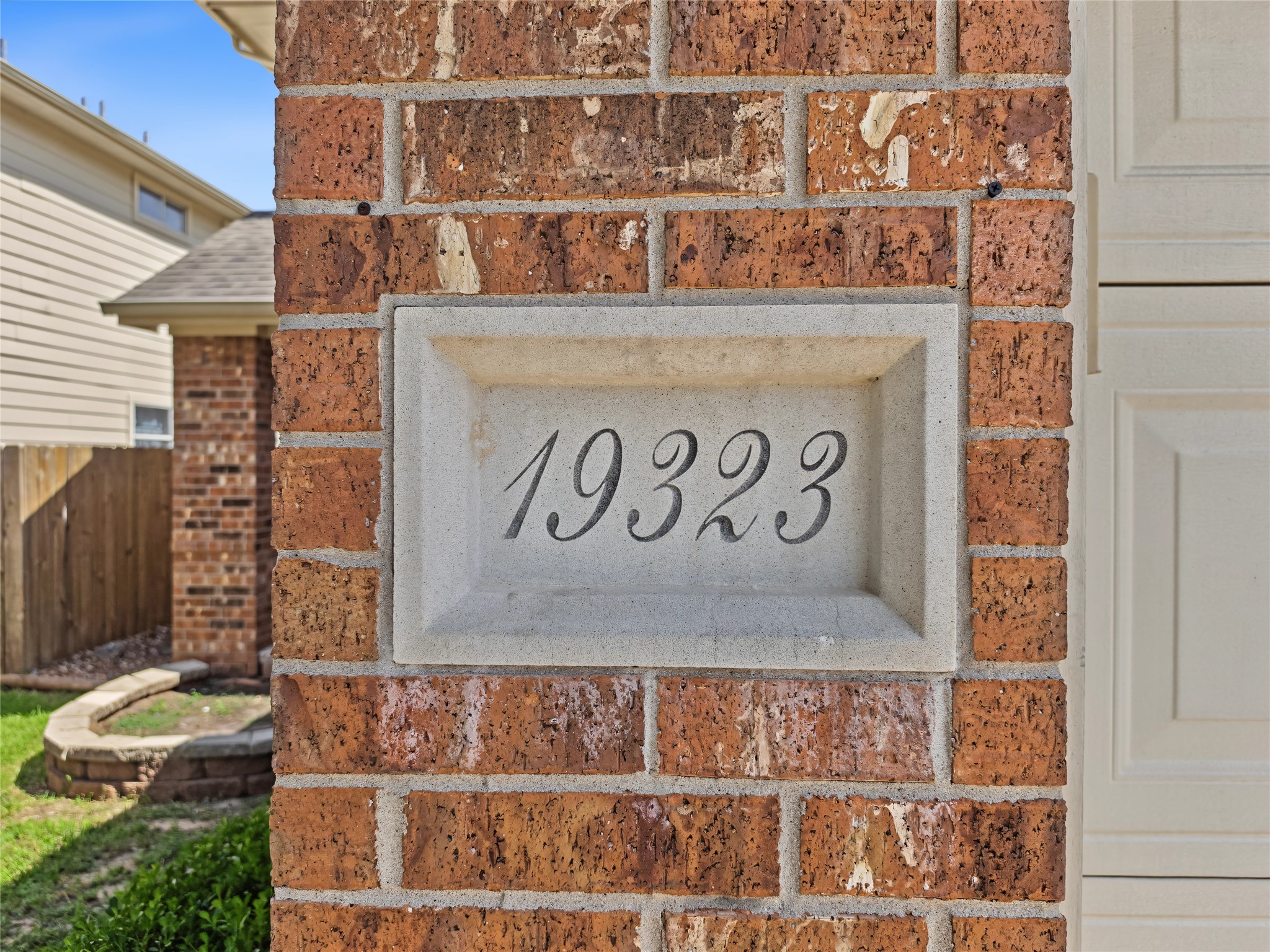 19323 Cypress Peak Lane Property Photo 2