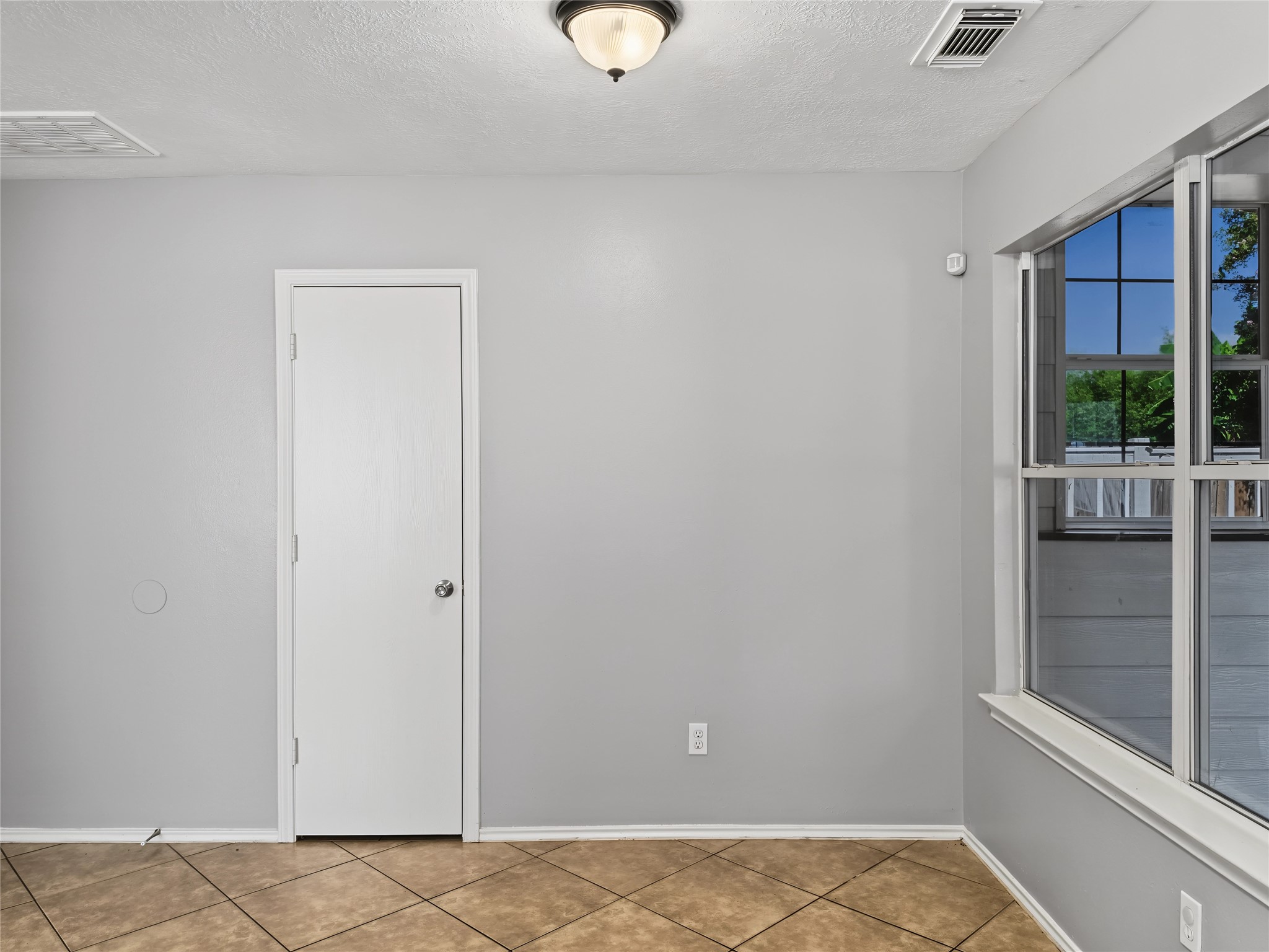 19323 Cypress Peak Lane Property Photo 7