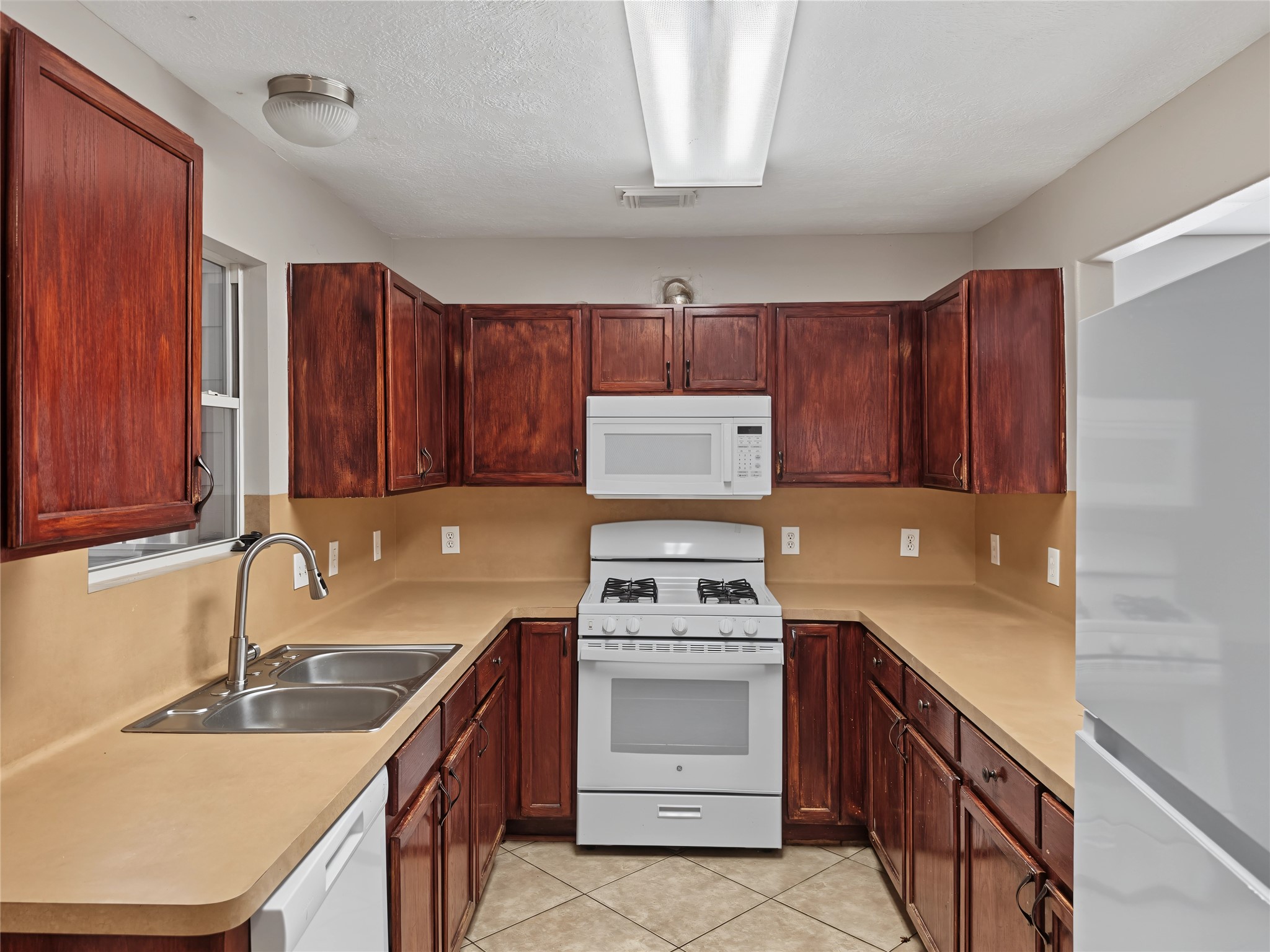 19323 Cypress Peak Lane Property Photo 9