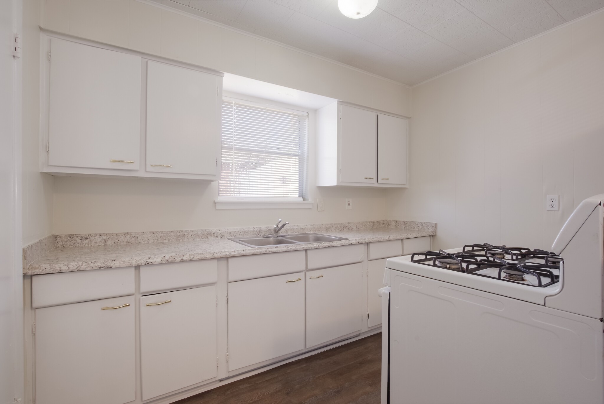 4430 Grapevine Street Property Photo 5