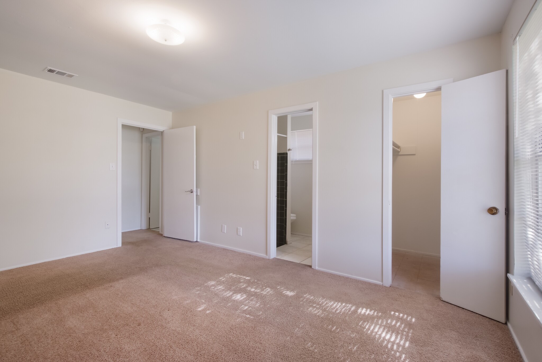 4430 Grapevine Street Property Photo 6